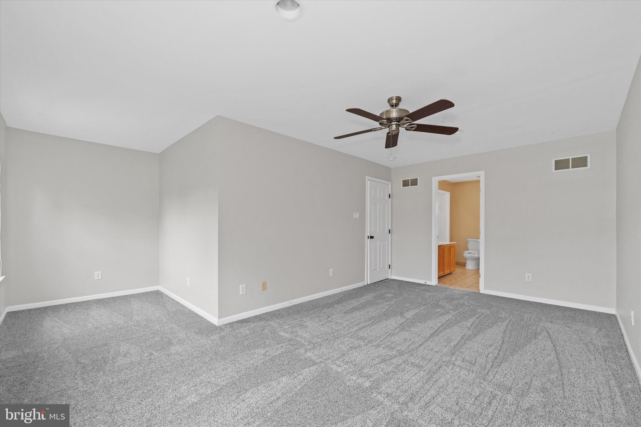 BLACKBURN KNOLL - Residential