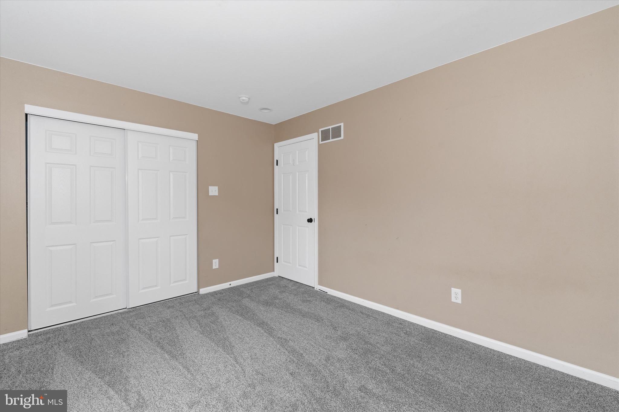 BLACKBURN KNOLL - Residential