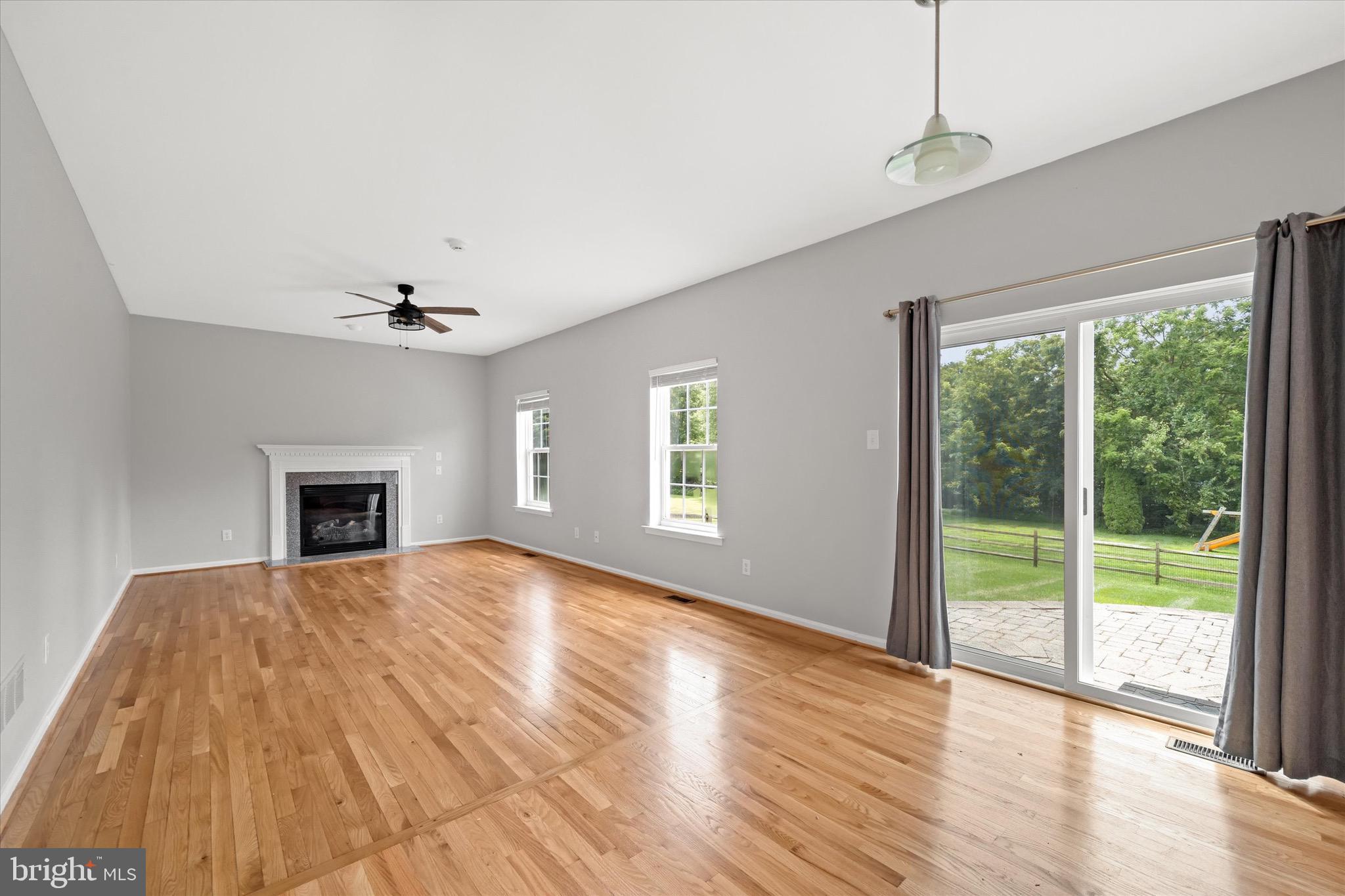 BLACKBURN KNOLL - Residential