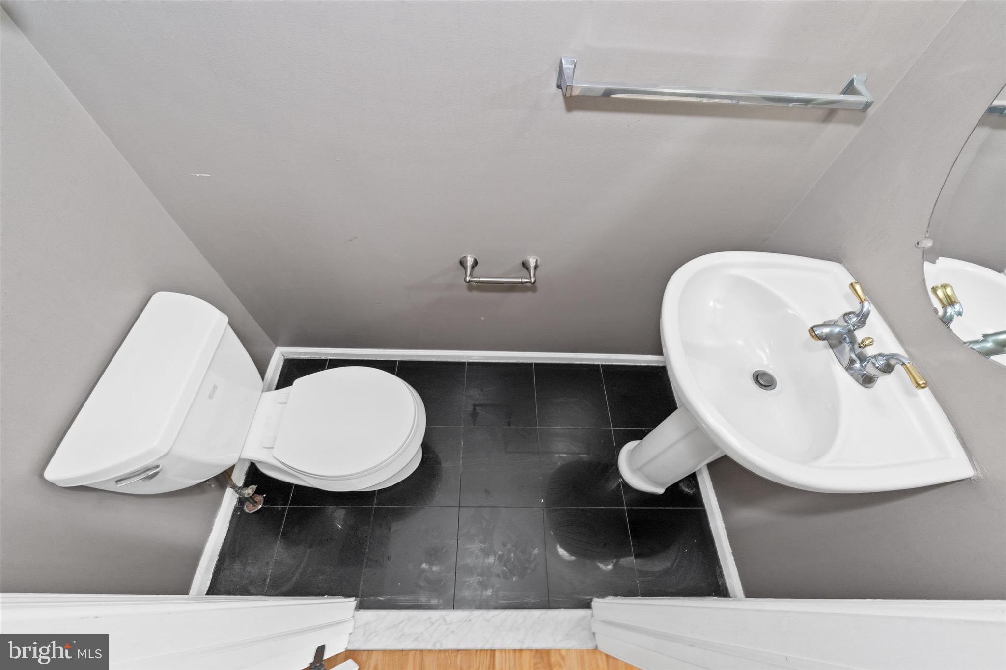 BLACKBURN KNOLL - Residential