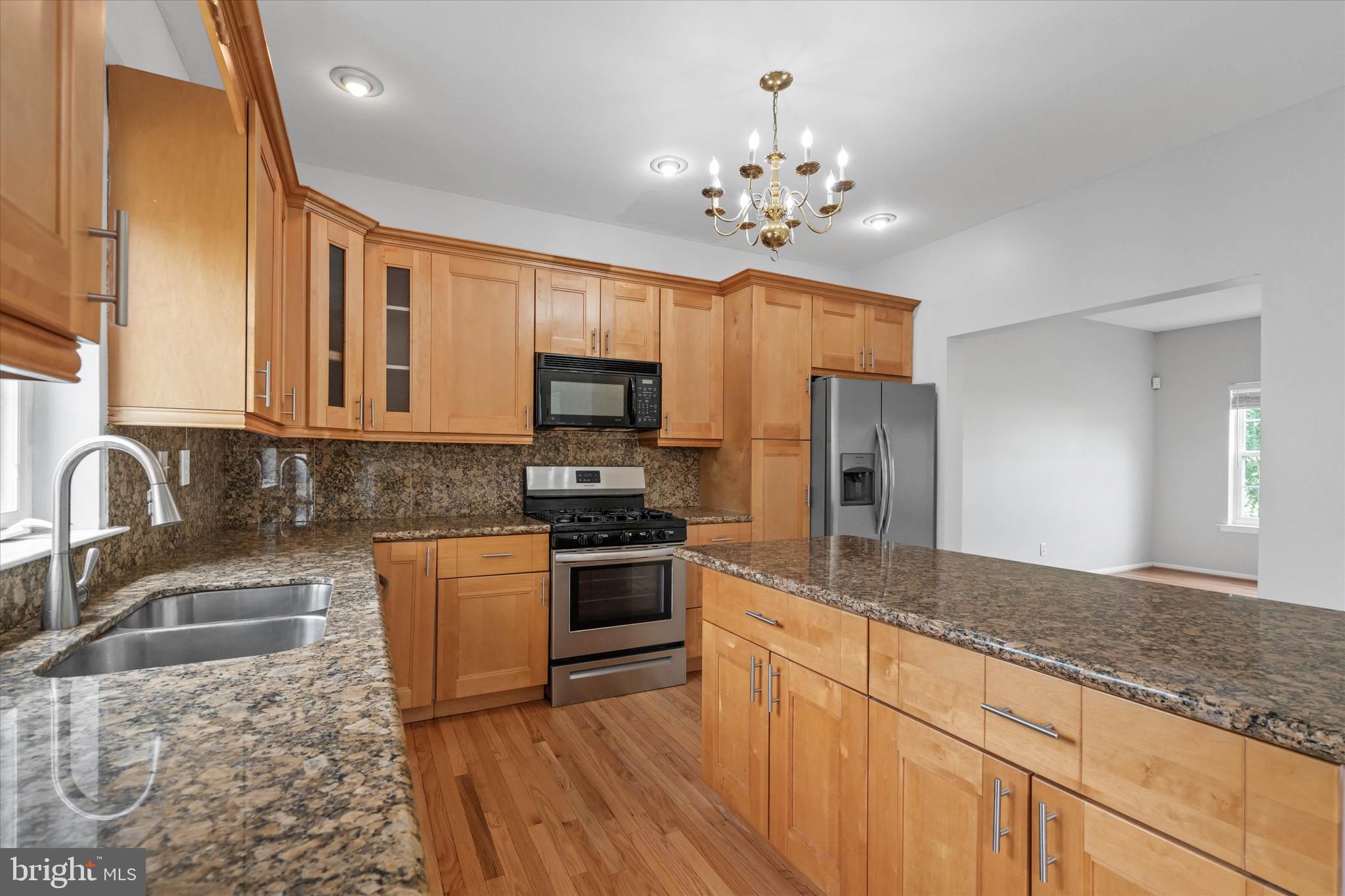 BLACKBURN KNOLL - Residential