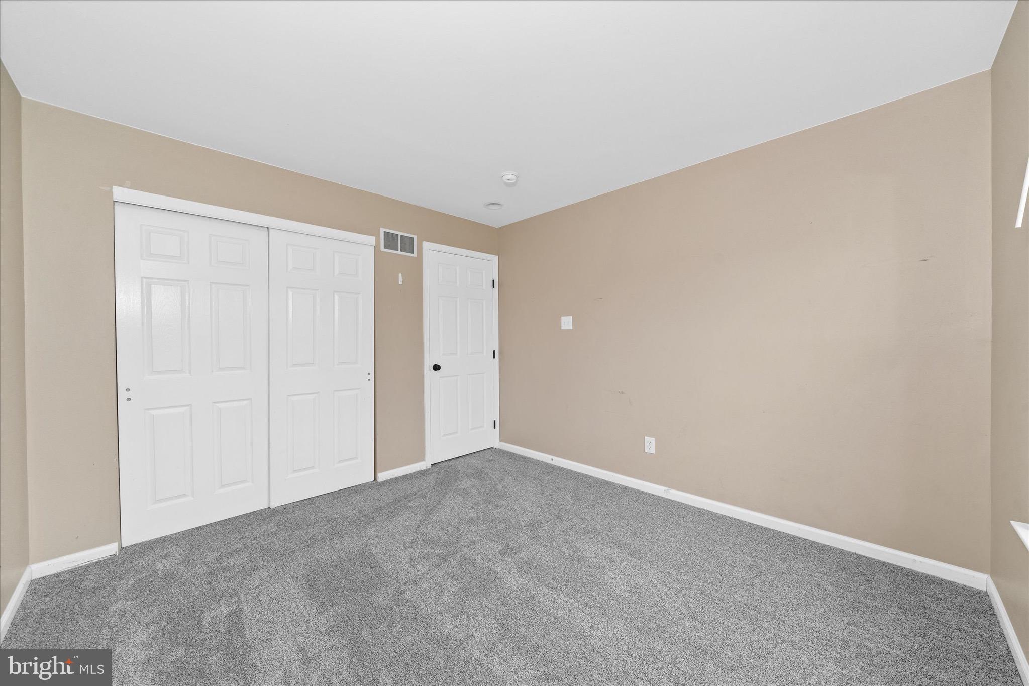 BLACKBURN KNOLL - Residential