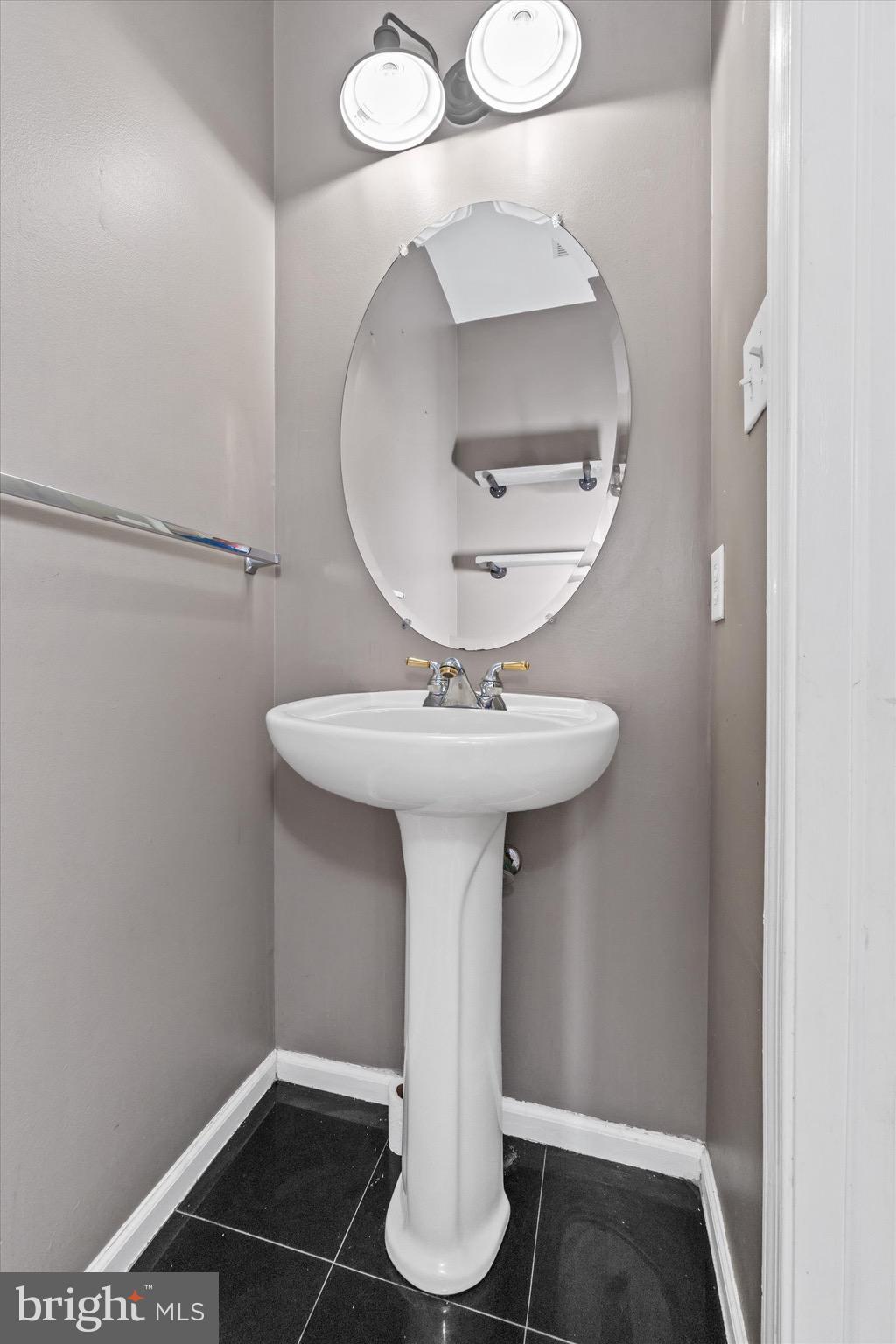 BLACKBURN KNOLL - Residential