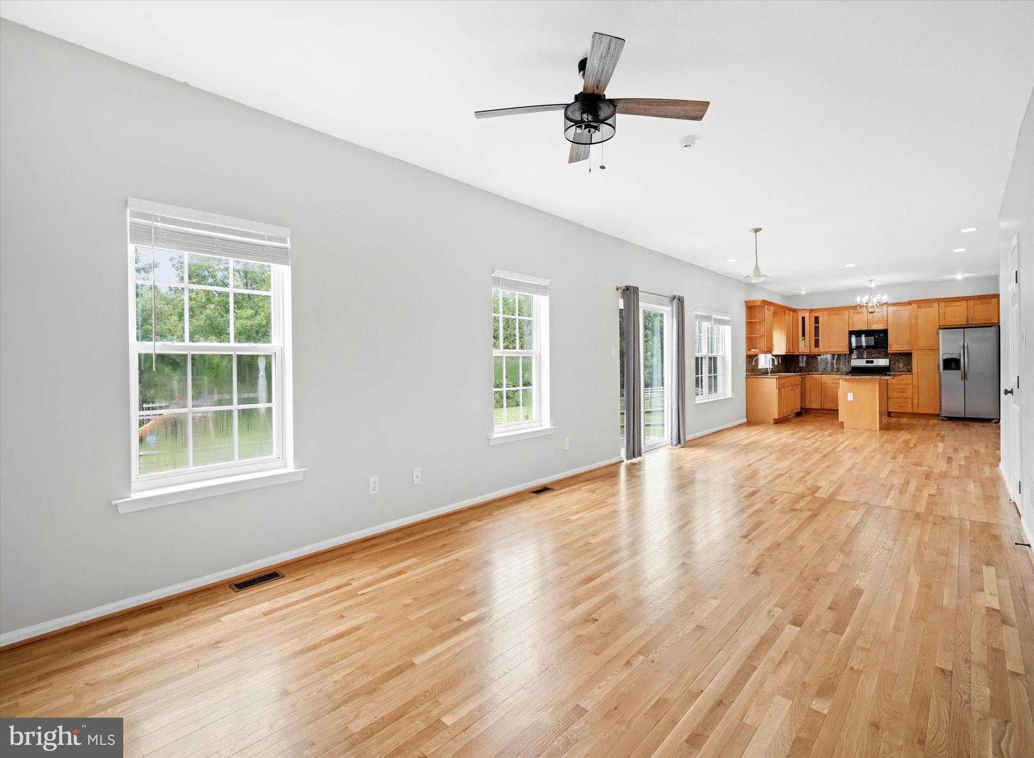 BLACKBURN KNOLL - Residential