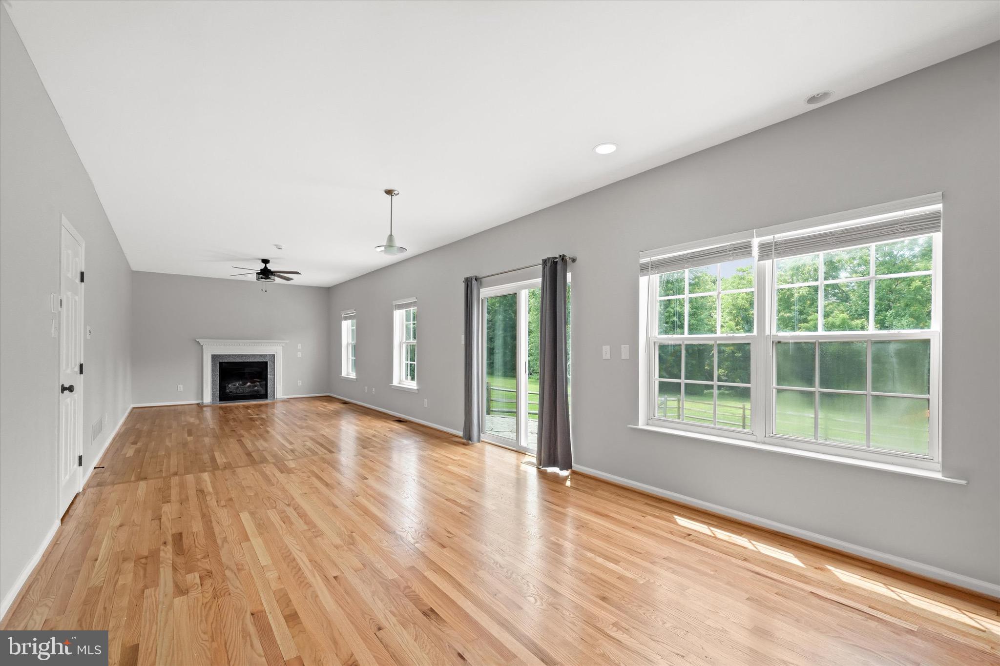 BLACKBURN KNOLL - Residential