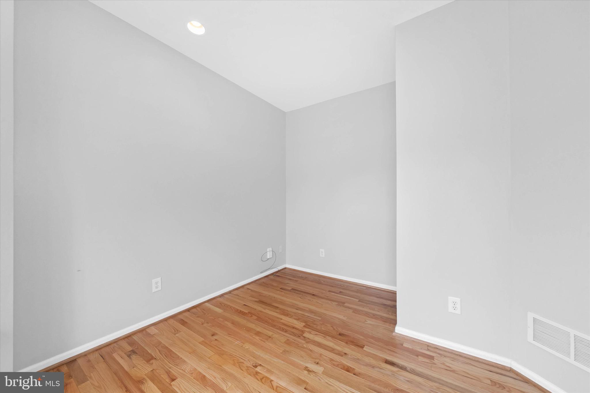 BLACKBURN KNOLL - Residential