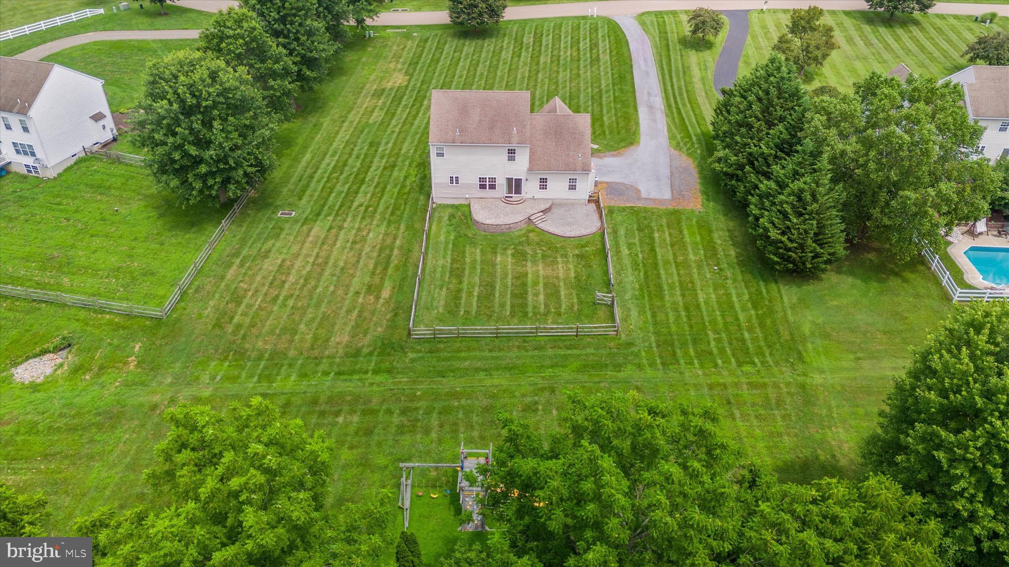 BLACKBURN KNOLL - Residential