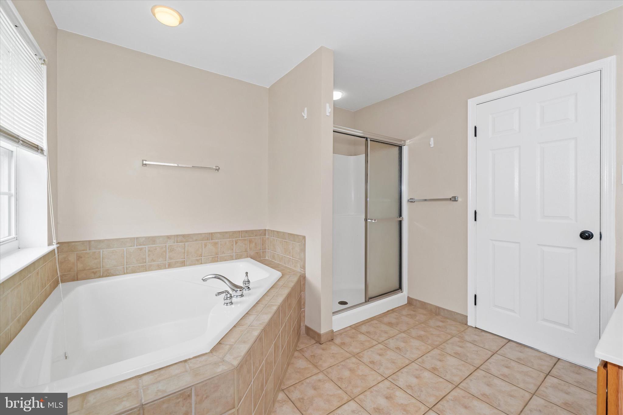 BLACKBURN KNOLL - Residential