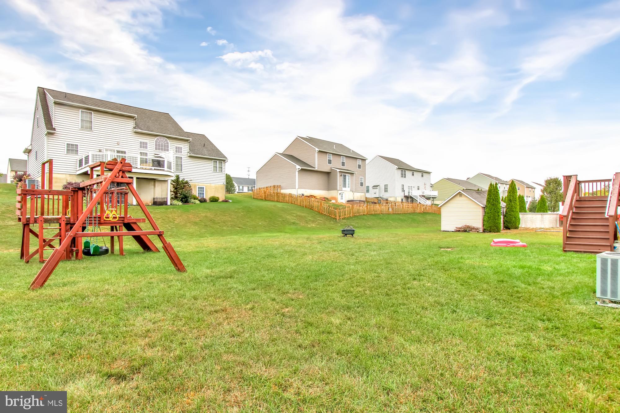CHESTNUT HILL - Residential