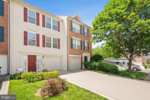 Townhouse For Rent - 4663 Weston Place<br/> OLNEY, MD 20832