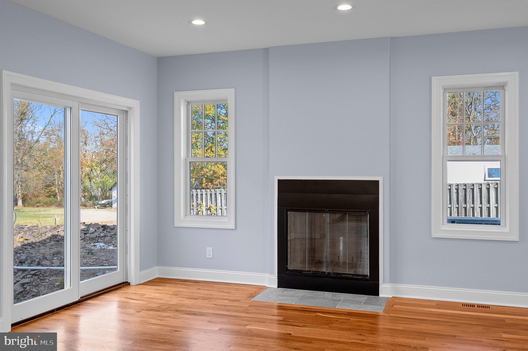 212 INGLESIDE AVENUE