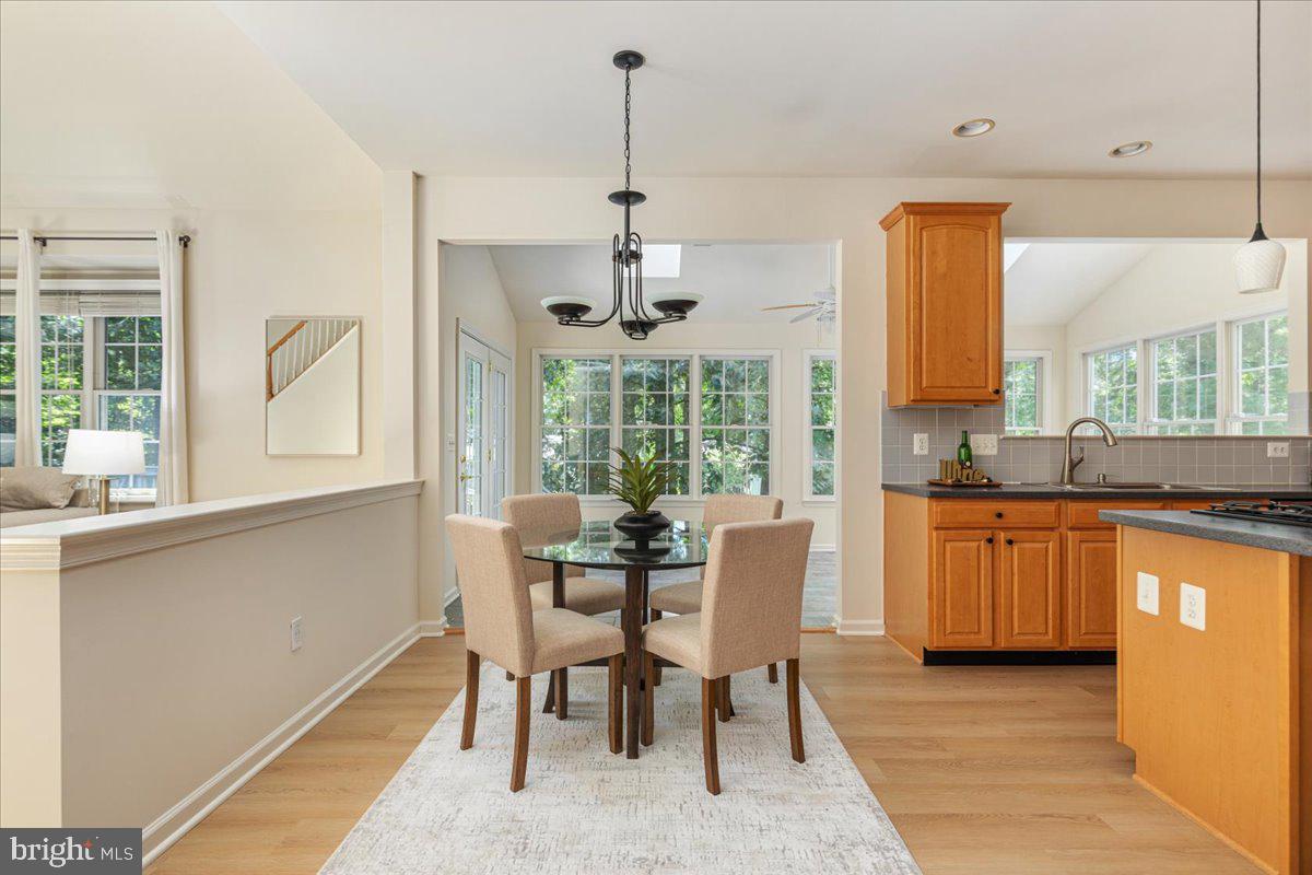 FAIR OAKS CHASE - Residential