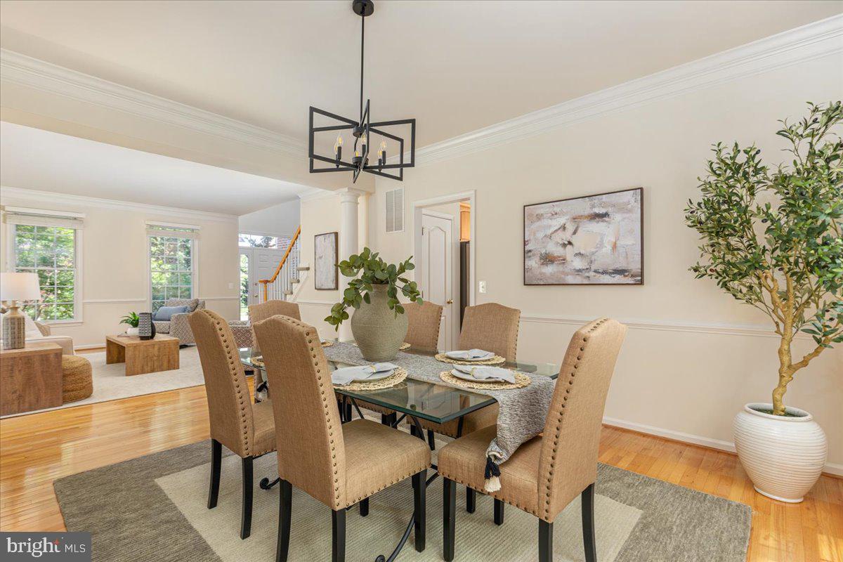 FAIR OAKS CHASE - Residential