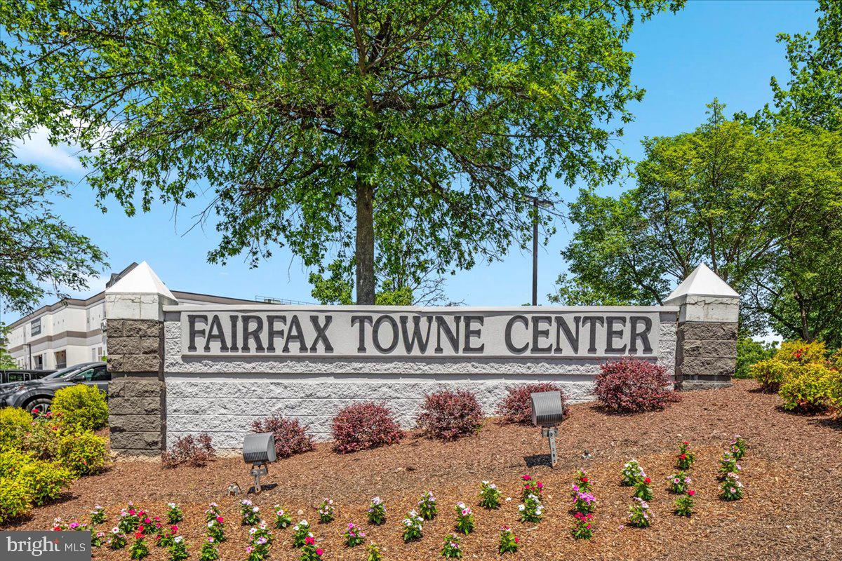 FAIR OAKS CHASE - Residential