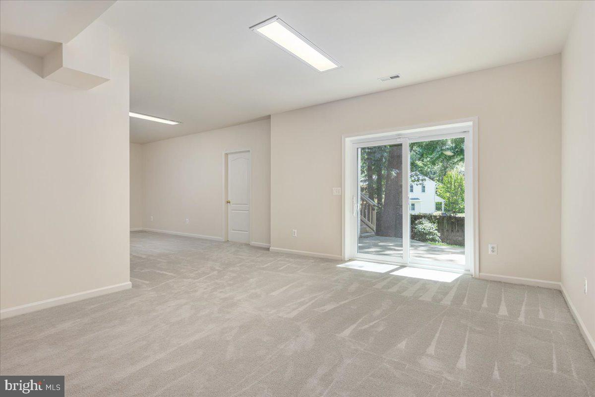 FAIR OAKS CHASE - Residential