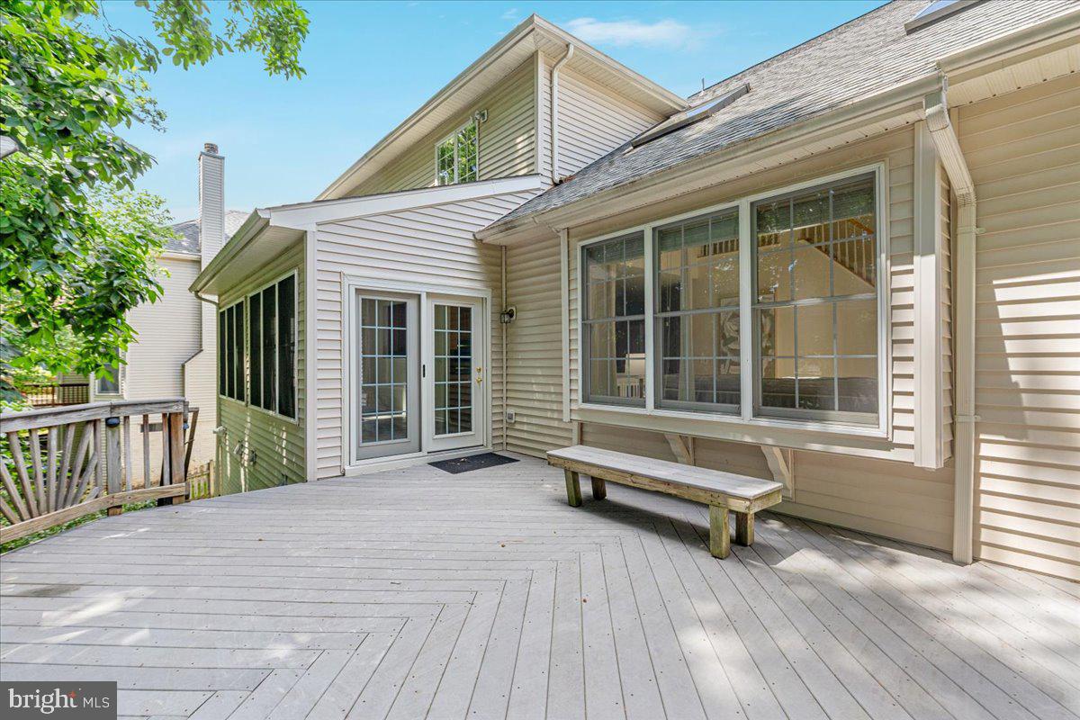 FAIR OAKS CHASE - Residential