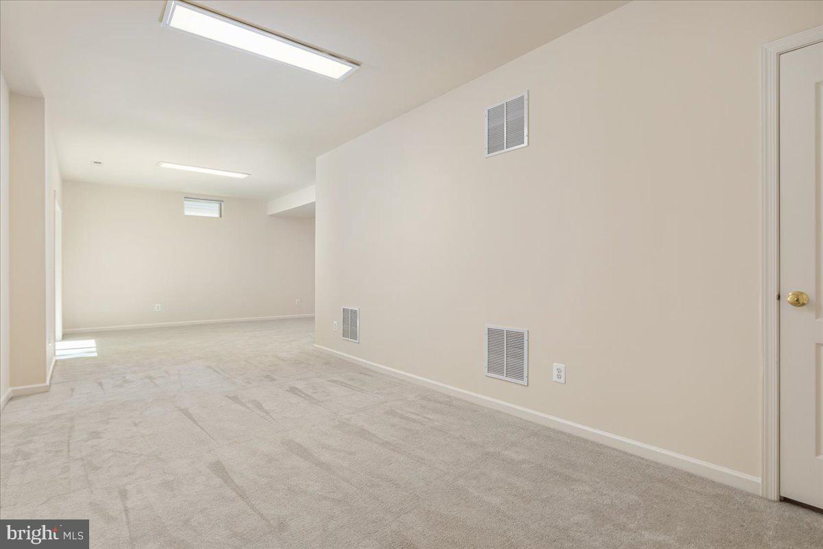 FAIR OAKS CHASE - Residential