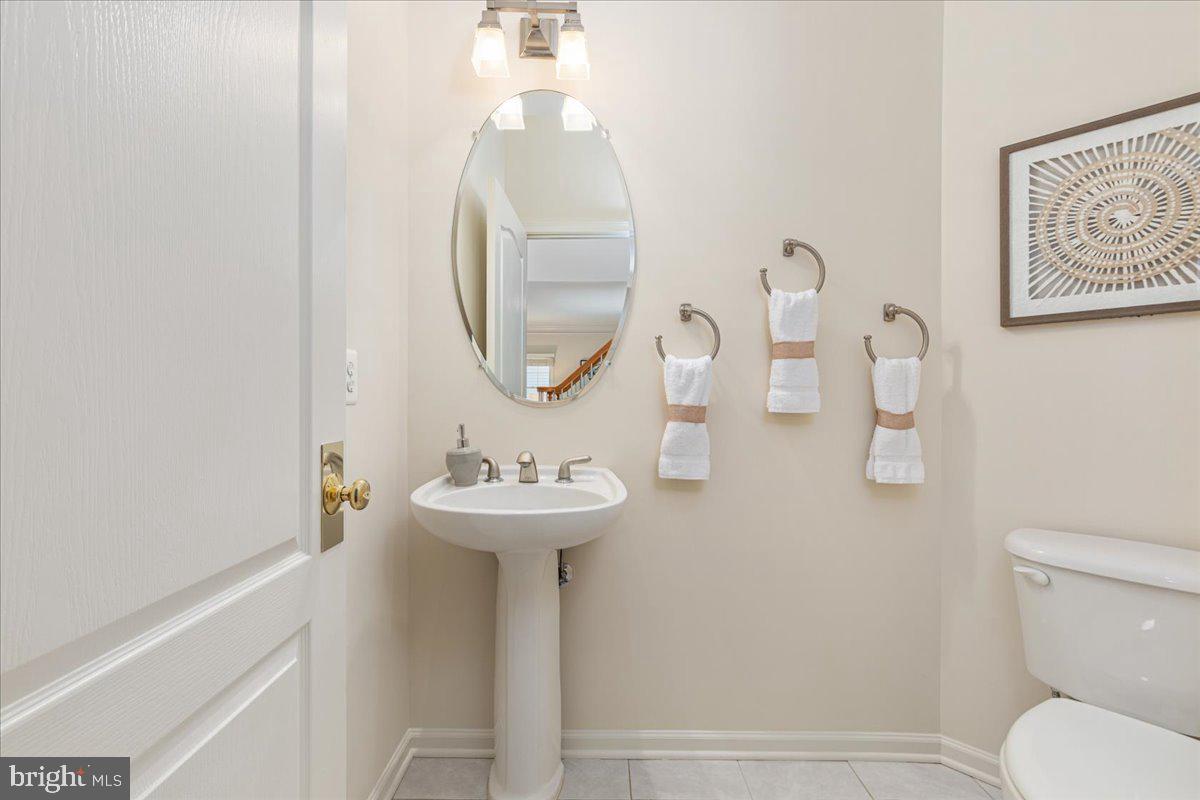 FAIR OAKS CHASE - Residential