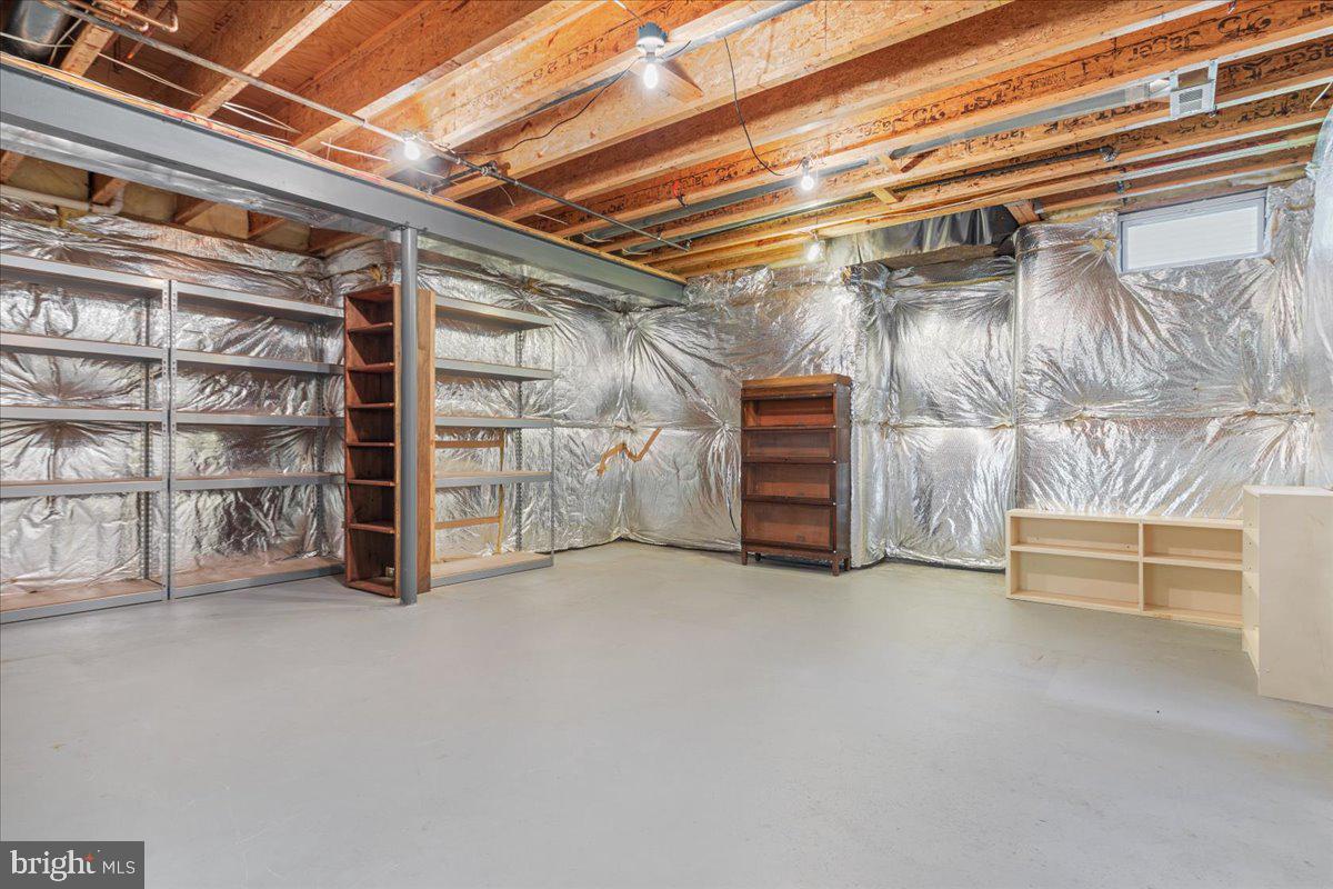 FAIR OAKS CHASE - Residential
