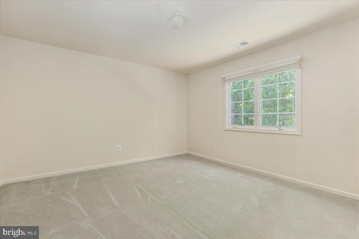 FAIR OAKS CHASE - Residential
