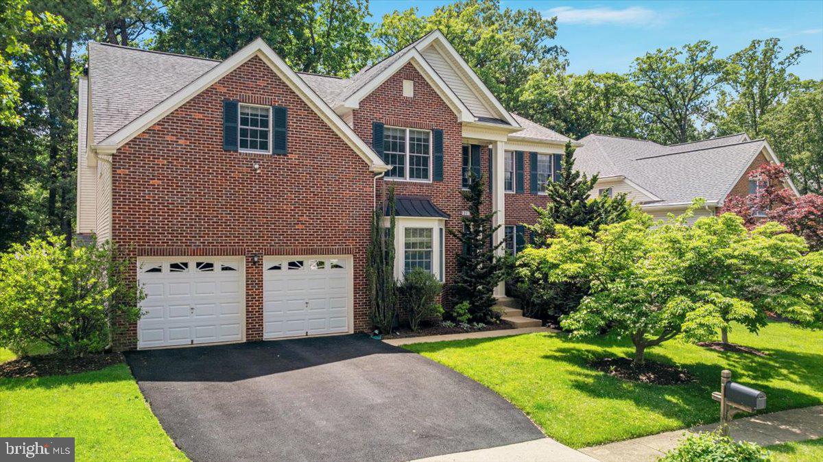 FAIR OAKS CHASE - Residential