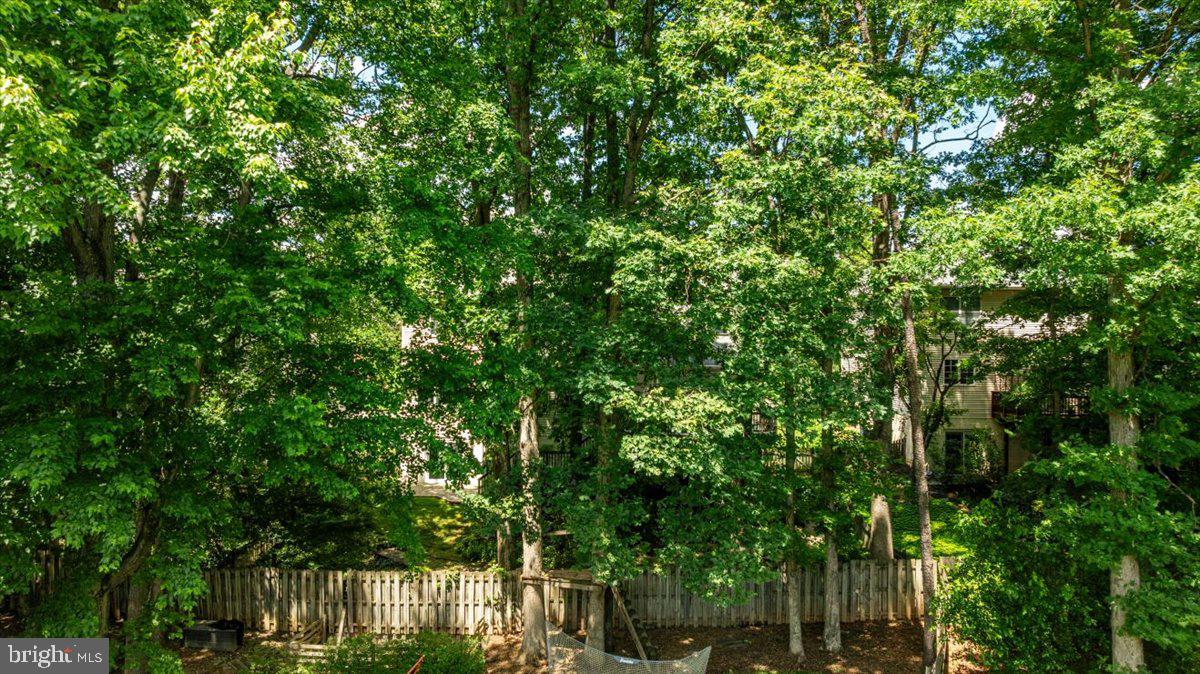 FAIR OAKS CHASE - Residential