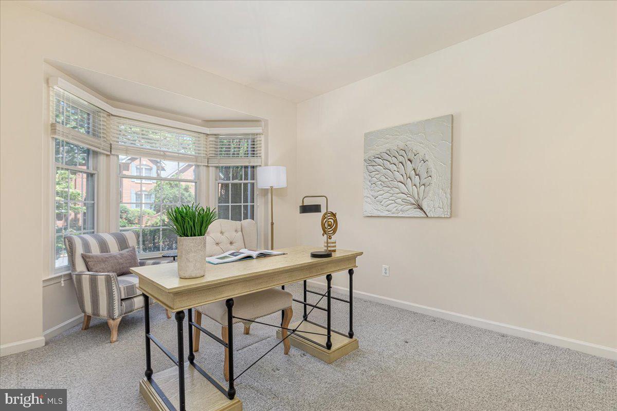 FAIR OAKS CHASE - Residential
