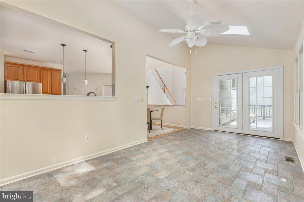FAIR OAKS CHASE - Residential