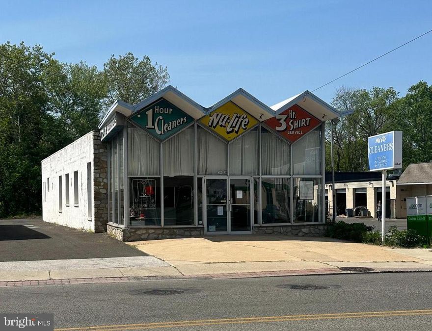 PRICE REDUCTION. 

CALL  TO OFFER - MUST SELL!  The owner is relocating and must sell!! ALL OFFERS WILL BE CONSIDERED.  Act now to get the best deal.  Seller Financing Available.  

Schedule a tour today to see this 2,800 sq ft Stand-Alone, single story commercial building on the Hatboro Retail Corridor.  This property is located at the gateway to Hatboro just off the signalized intersection of Route 263 and Horsham Road.  Hatboro- Horsham, a densely populated Philadelphia suburb is home to many local retailers, shops and businesses. Located .05 Miles from Hatboro's Septa Station and approximately 2 miles from the PA Turnpike Willow Grove Interchange. This property is a great opportunity for business owners and/or investors that are interested in leasing or purchasing a property in a bustling Borough. The property was previously occupied by a dry cleaner and is being sold AS-IS.  T.  The property is improved with a 2,800 SF building with 12’ high ceilings and is situated on 10,300 SF of land with parking for 8 vehicles. Motivated Seller! Schedule your tour today!