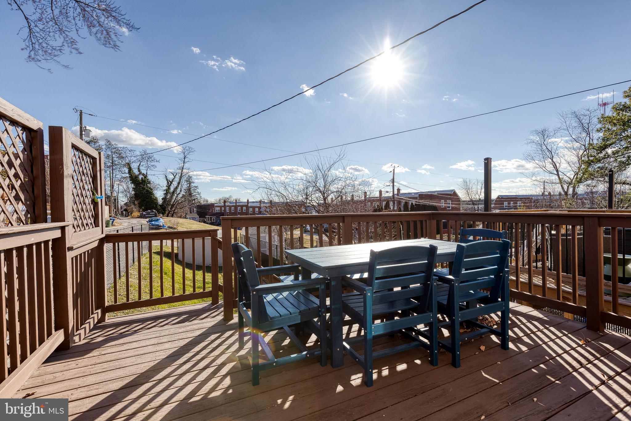 MEDFIELD - Residential