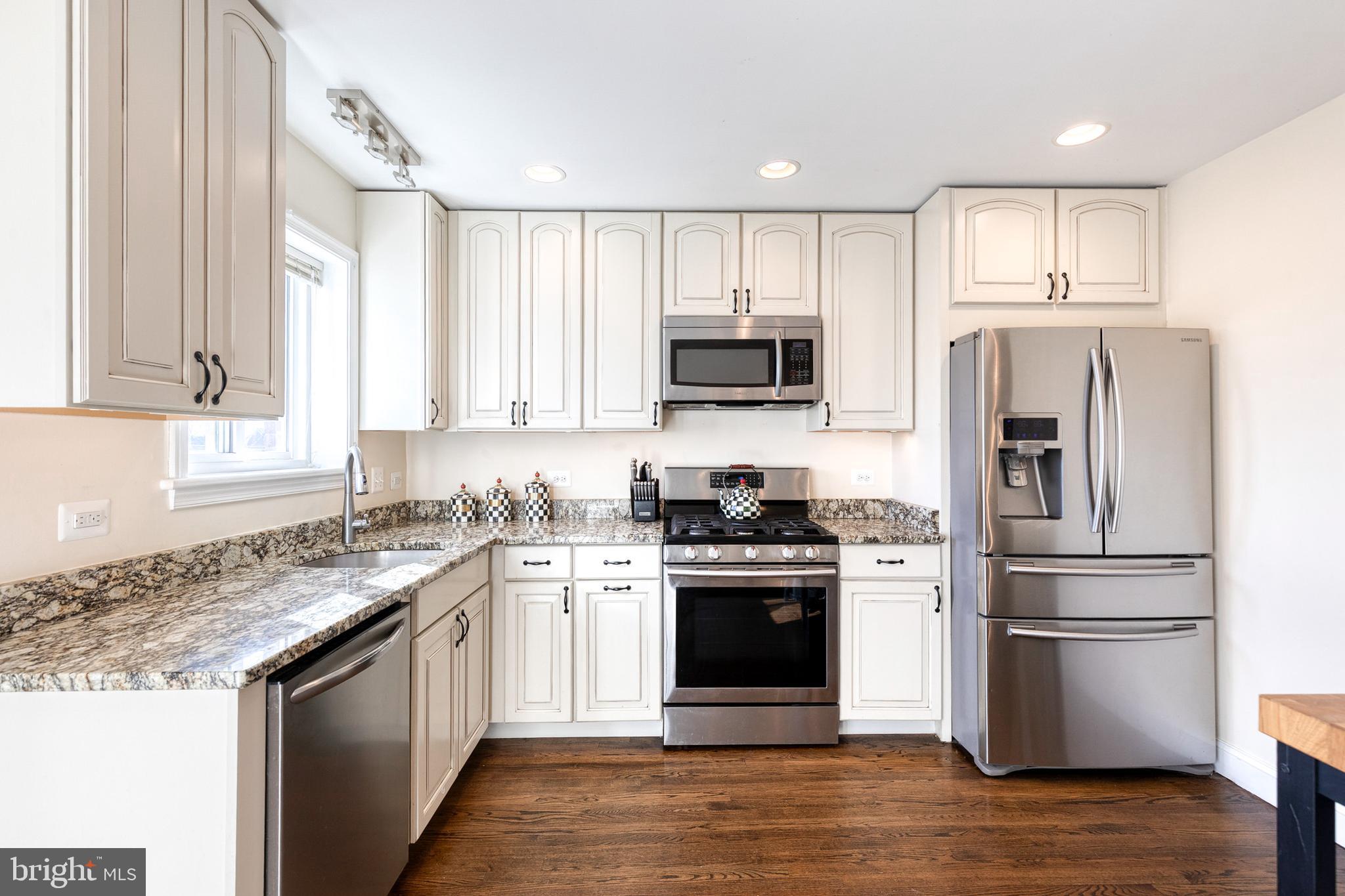 MEDFIELD - Residential