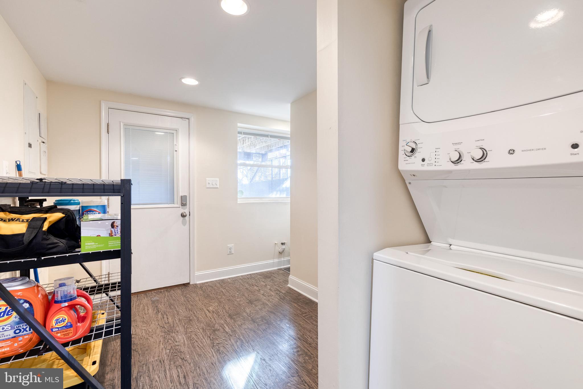 MEDFIELD - Residential