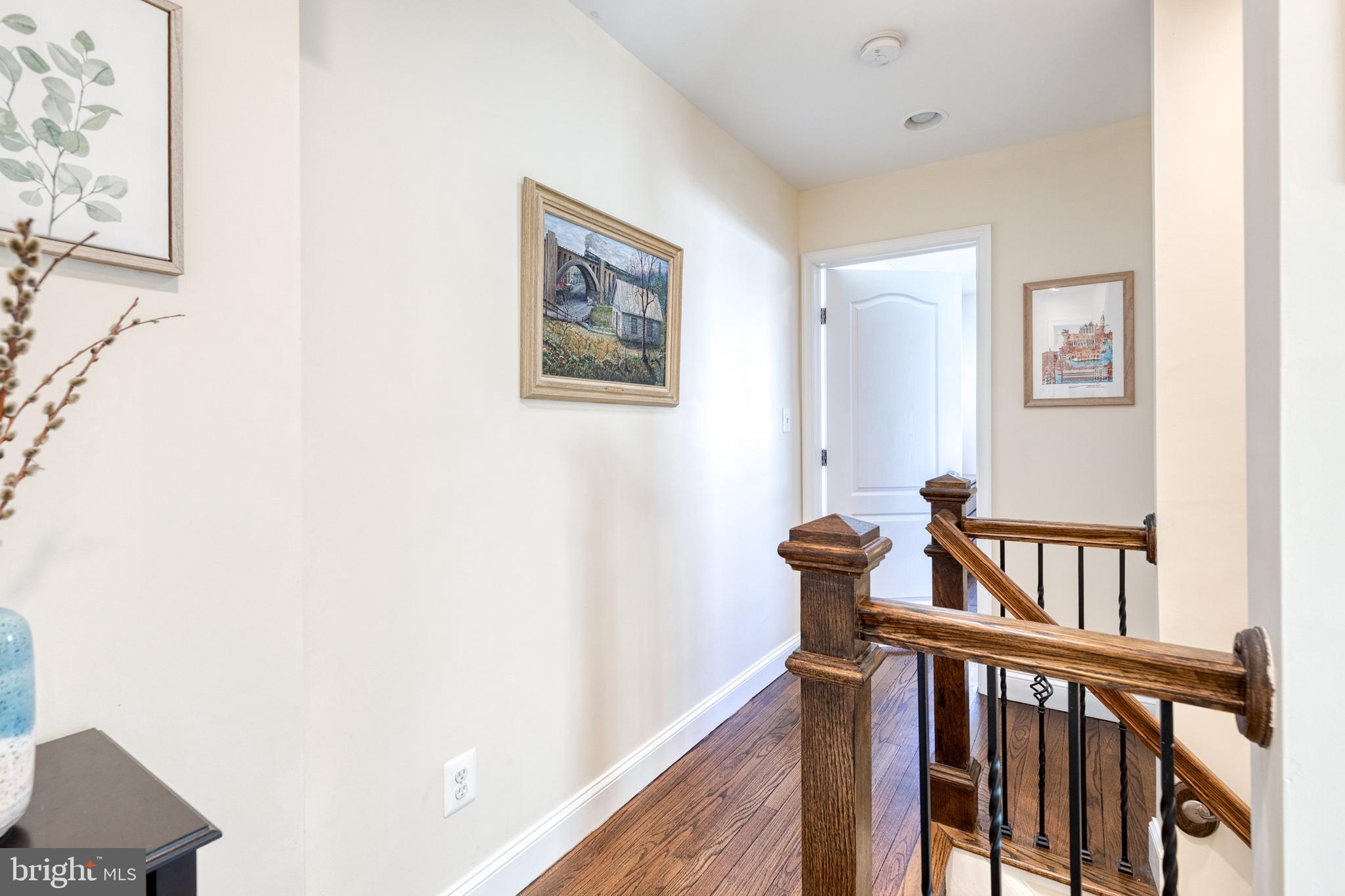 MEDFIELD - Residential