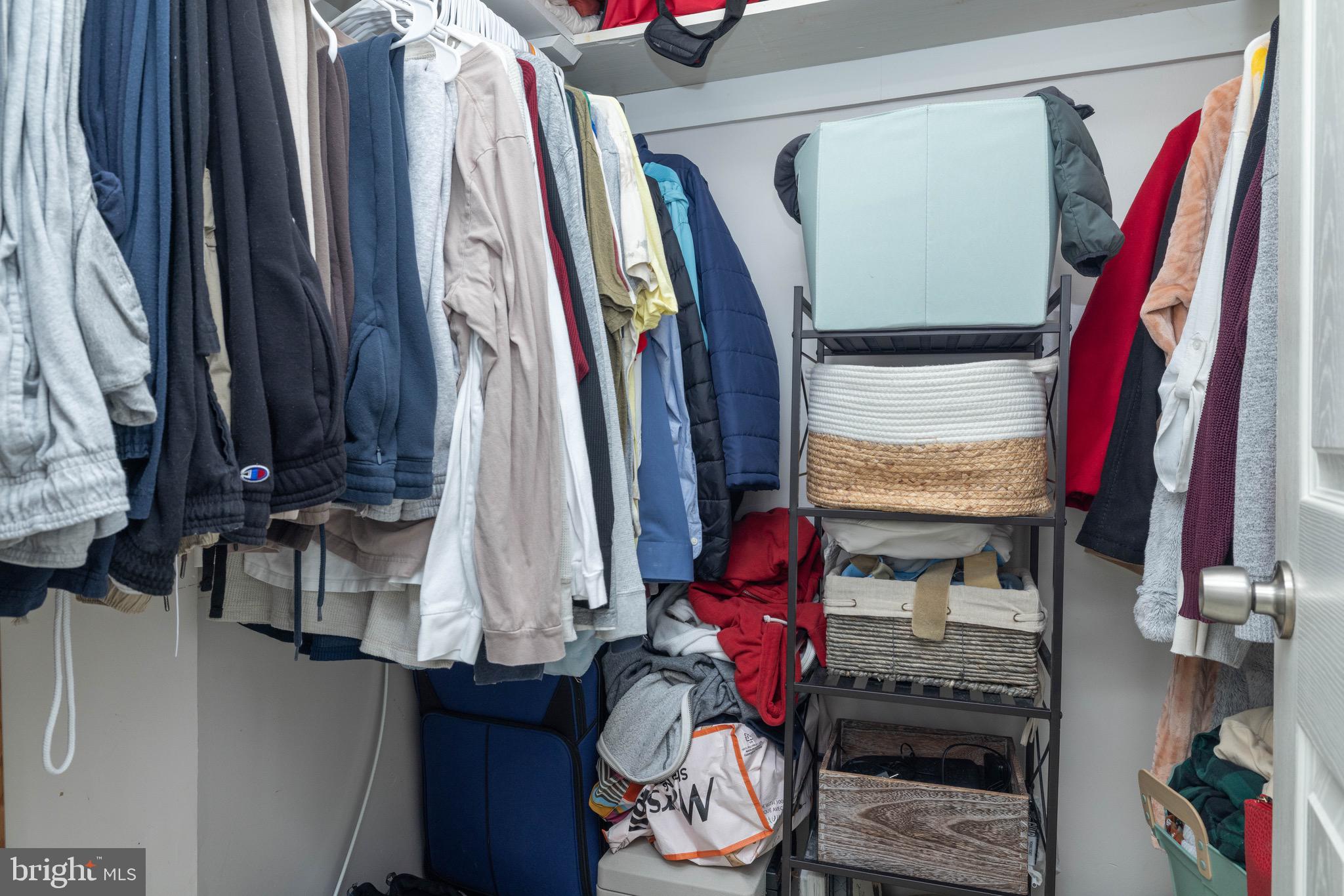 MEADOWVIEW - Residential