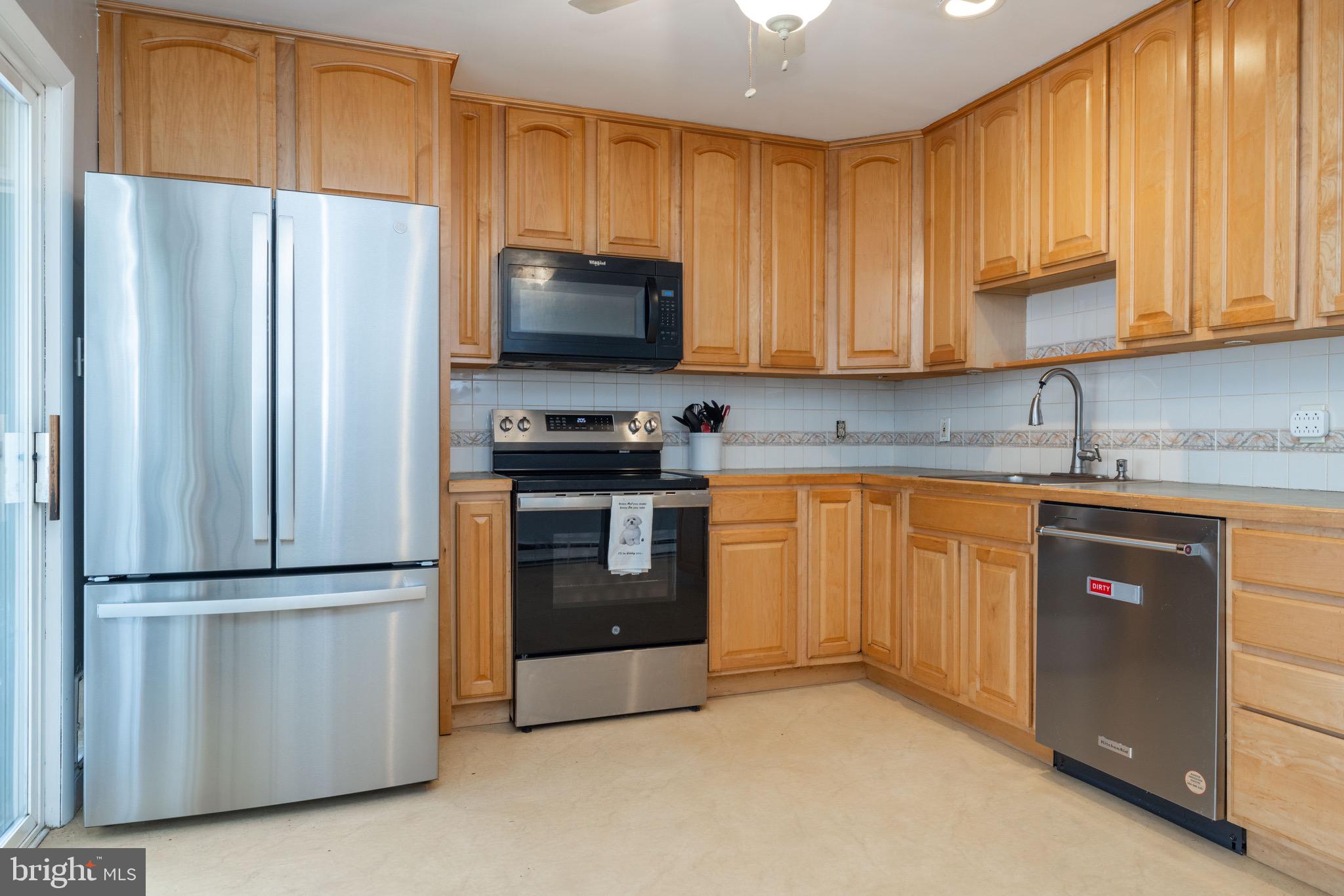 MEADOWVIEW - Residential