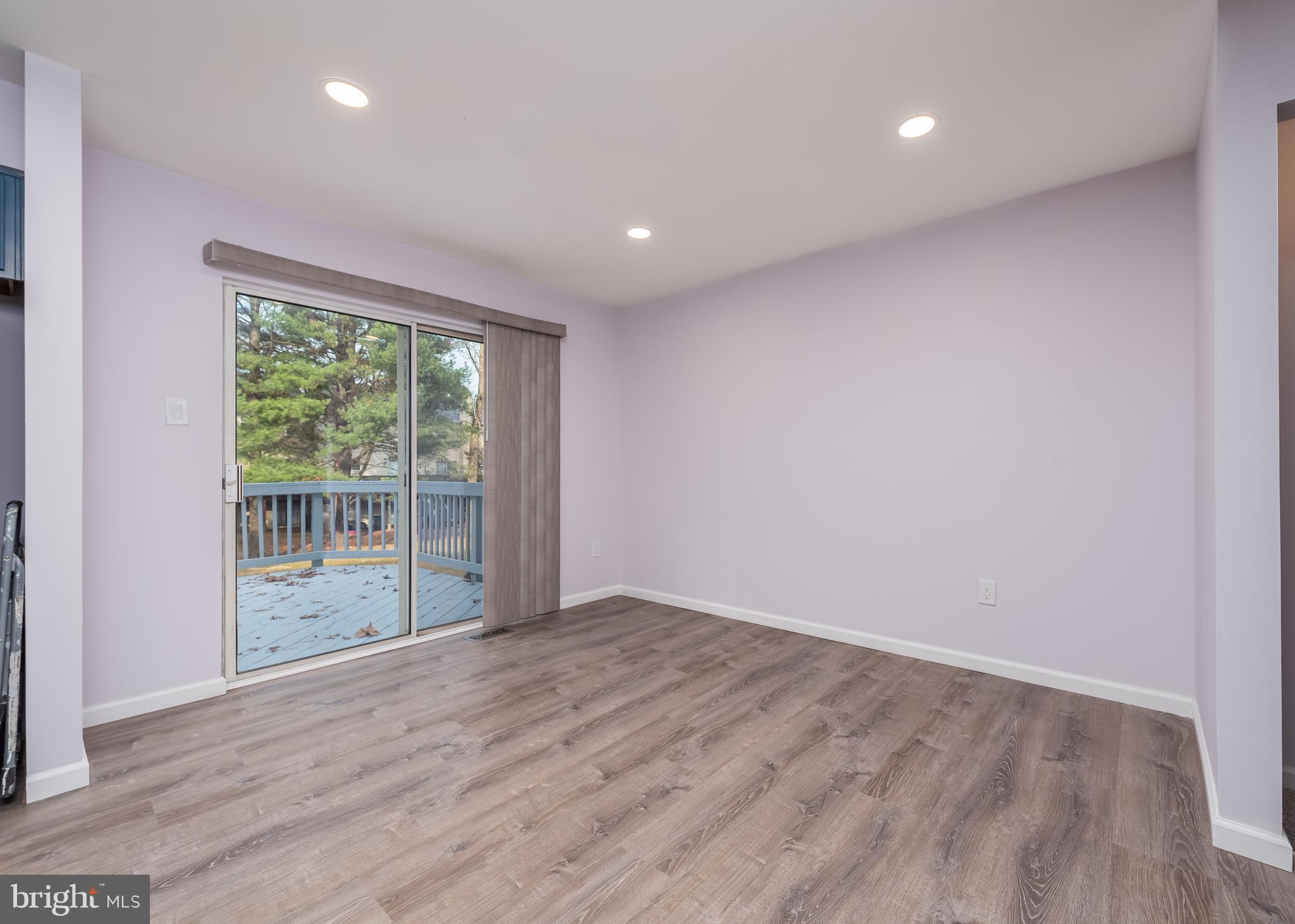 LONG REACH - Residential