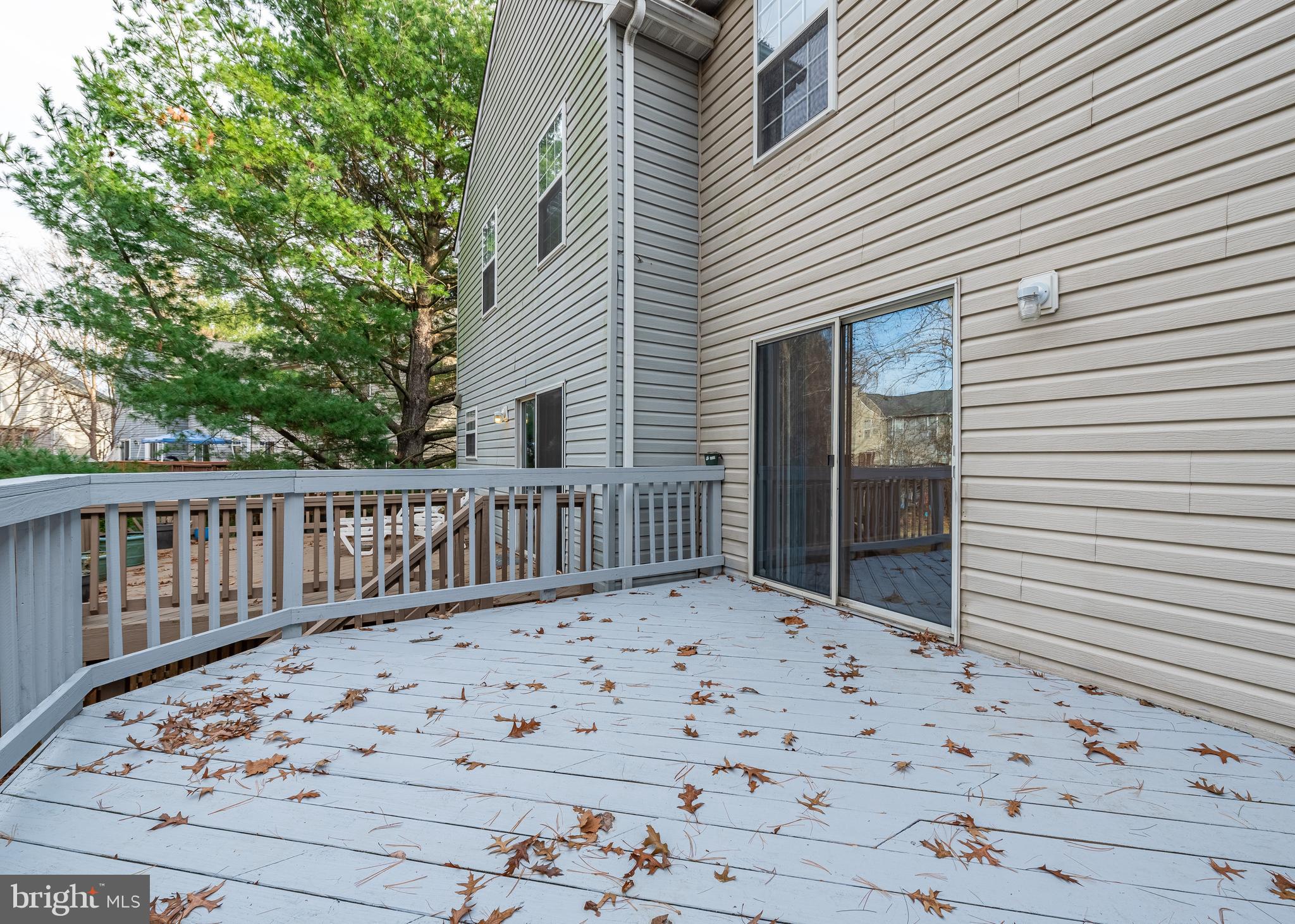 LONG REACH - Residential