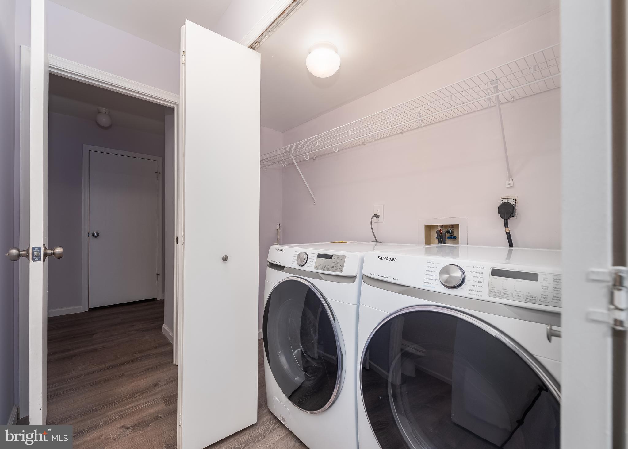 LONG REACH - Residential