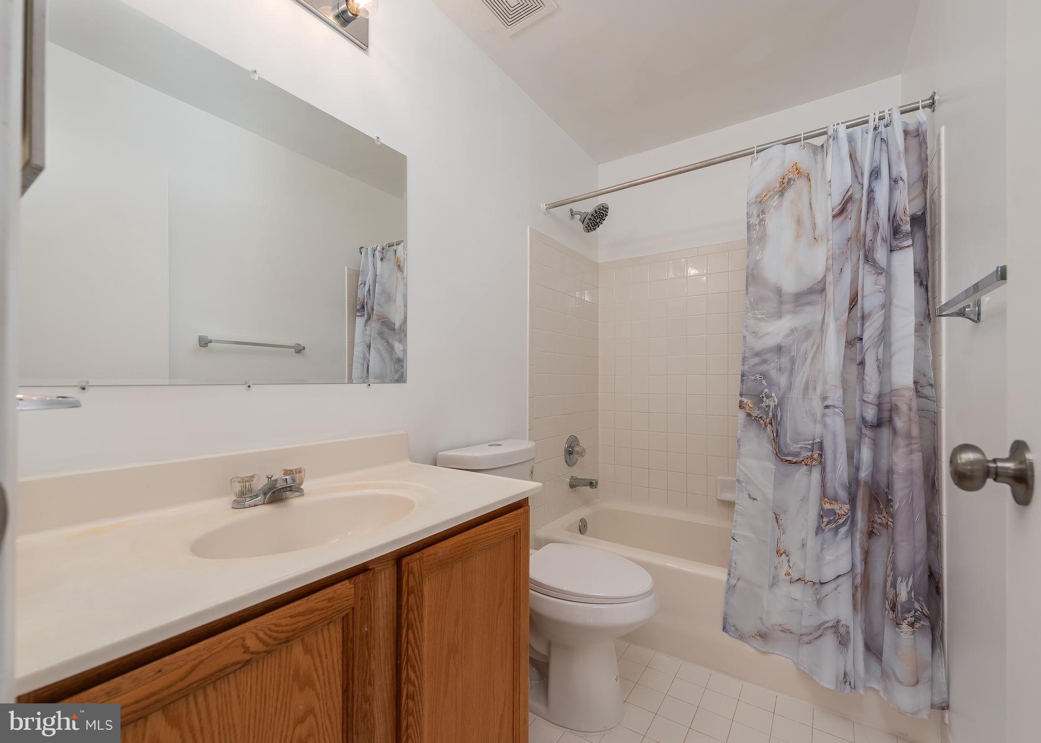 LONG REACH - Residential