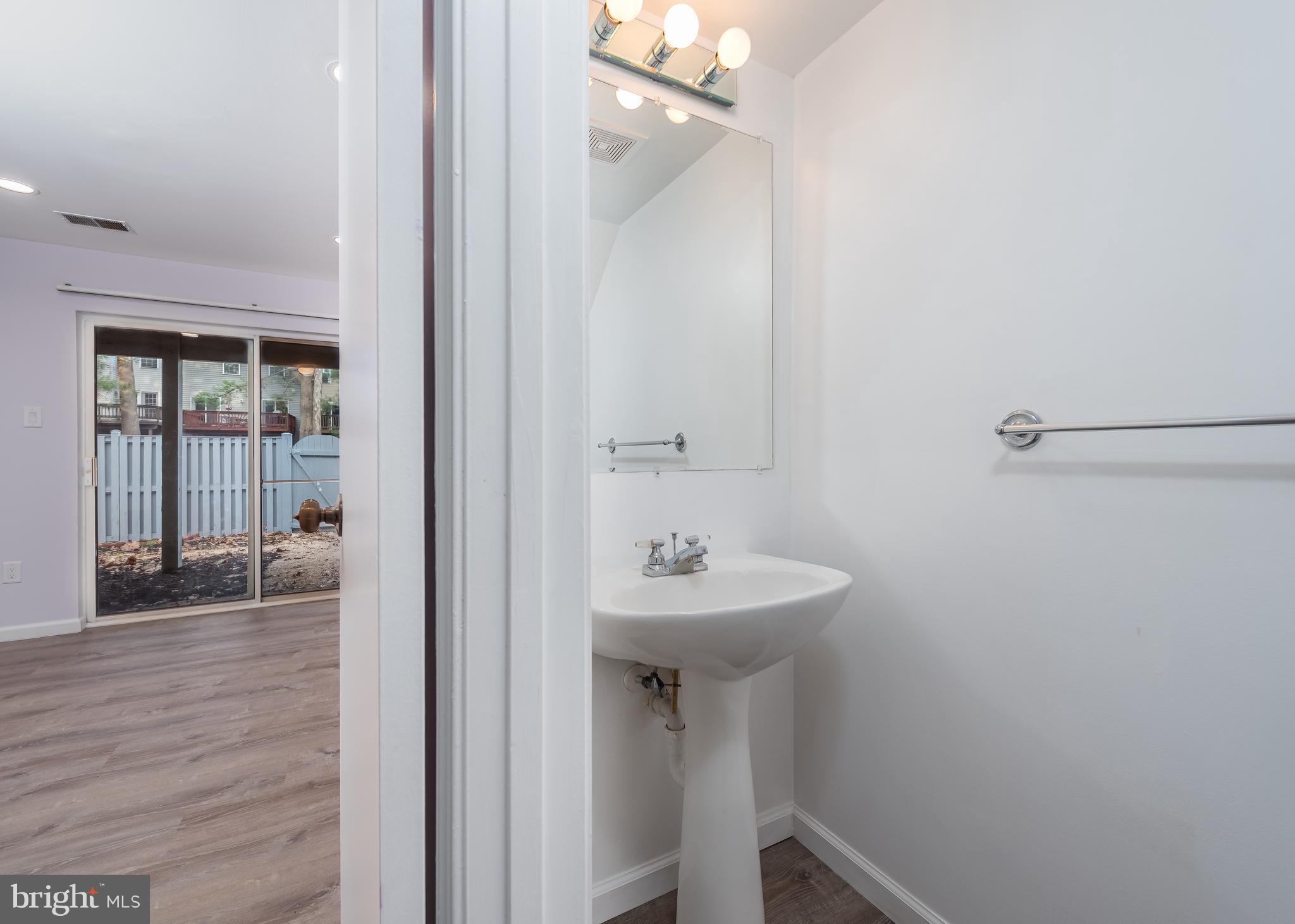 LONG REACH - Residential