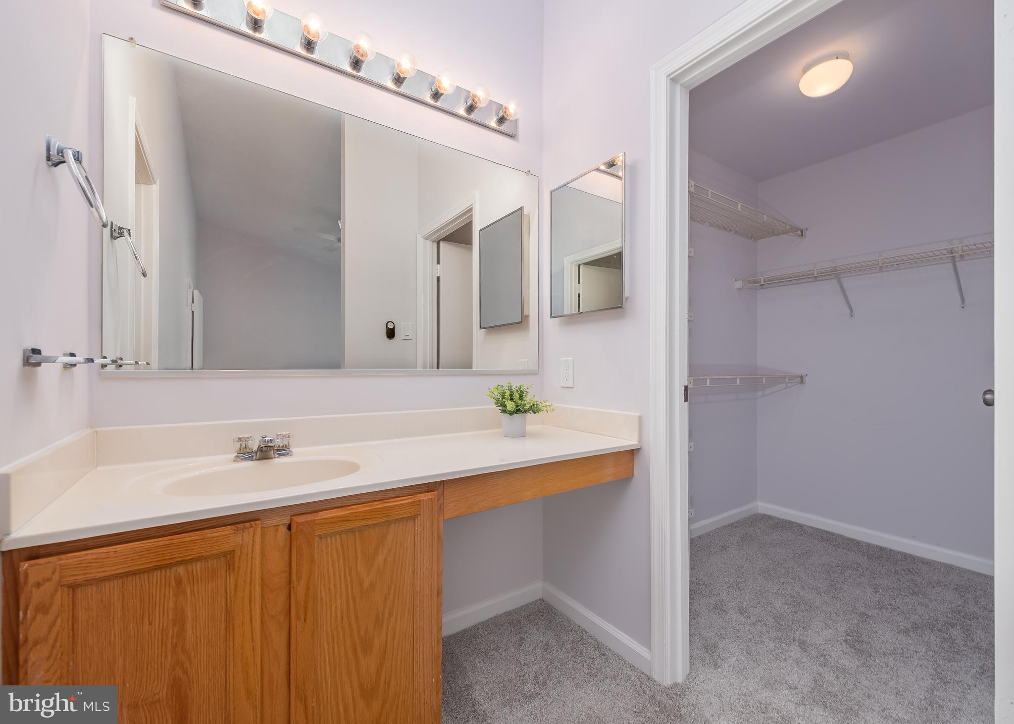 LONG REACH - Residential