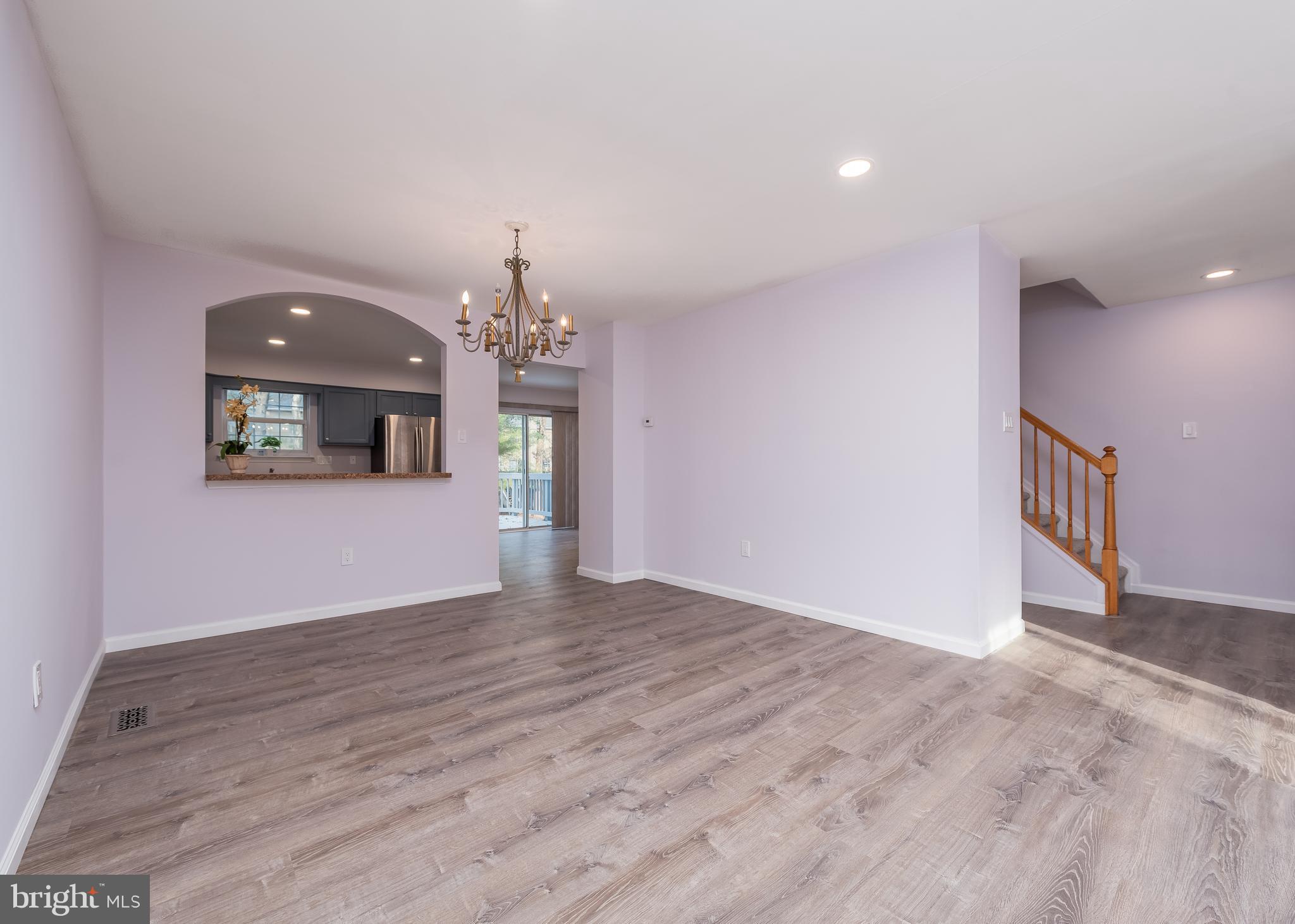 LONG REACH - Residential