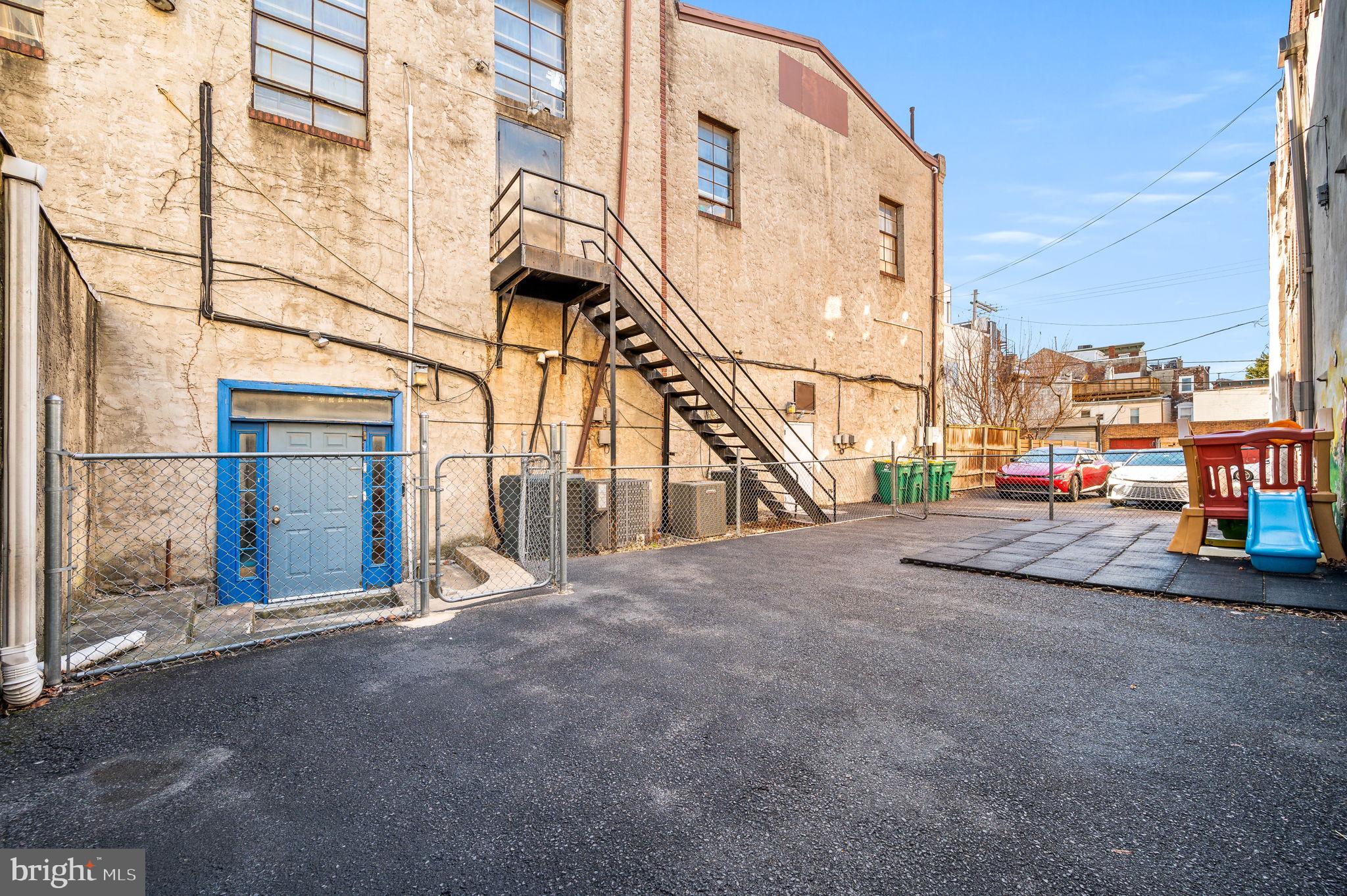 NORTHERN LIBERTIES - Land