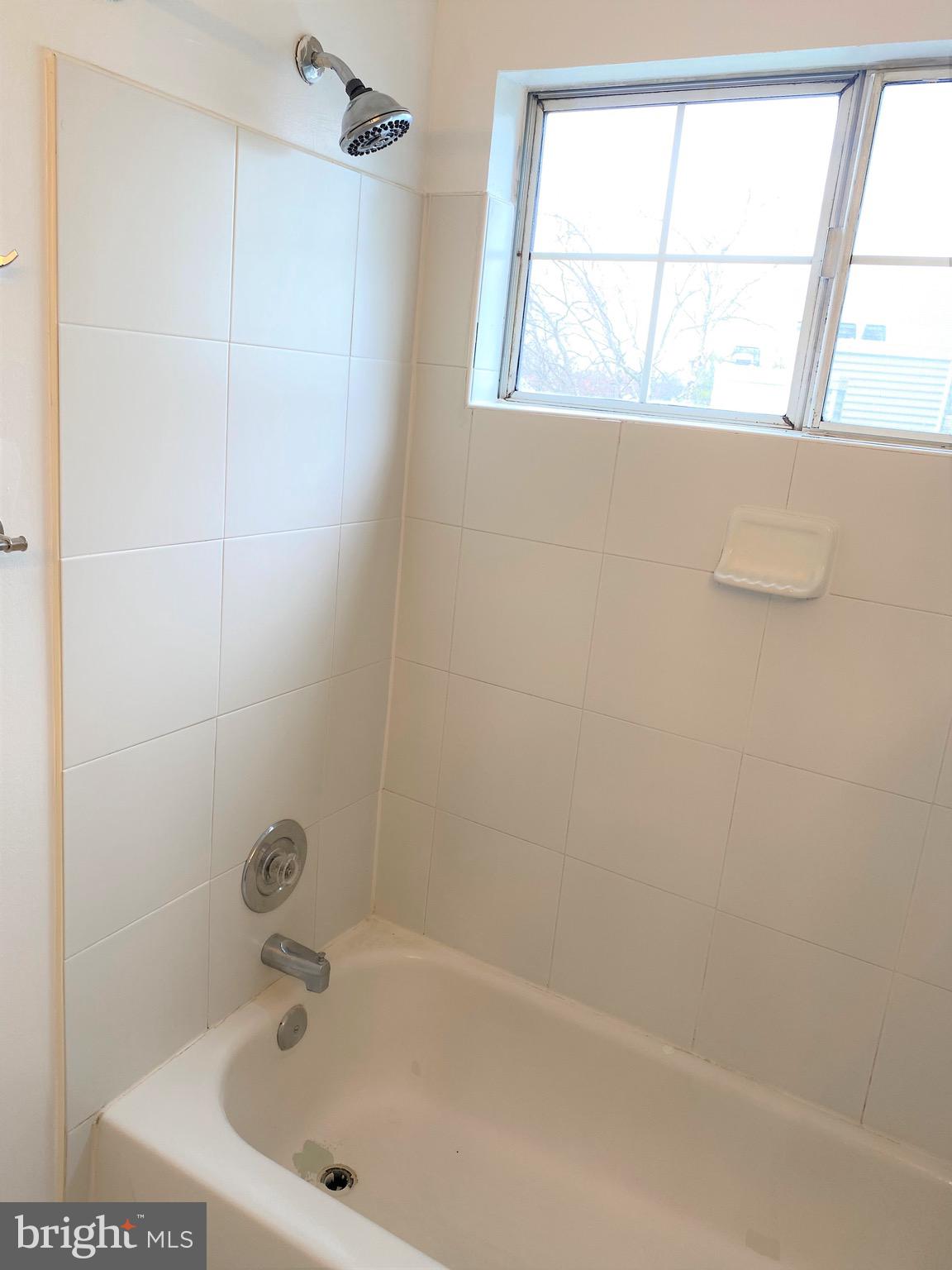 THE VISTAS - Residential Lease