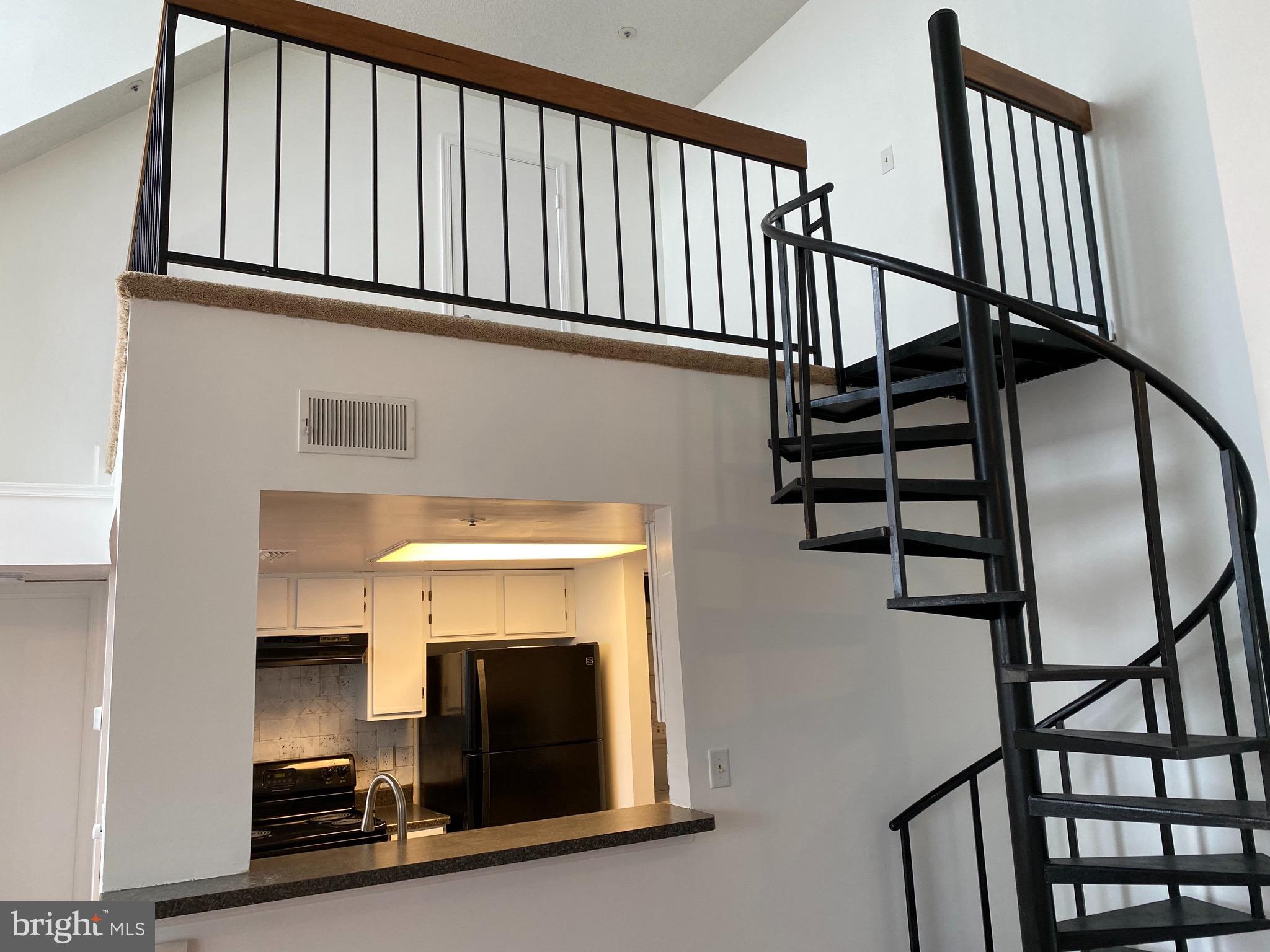 THE VISTAS - Residential Lease