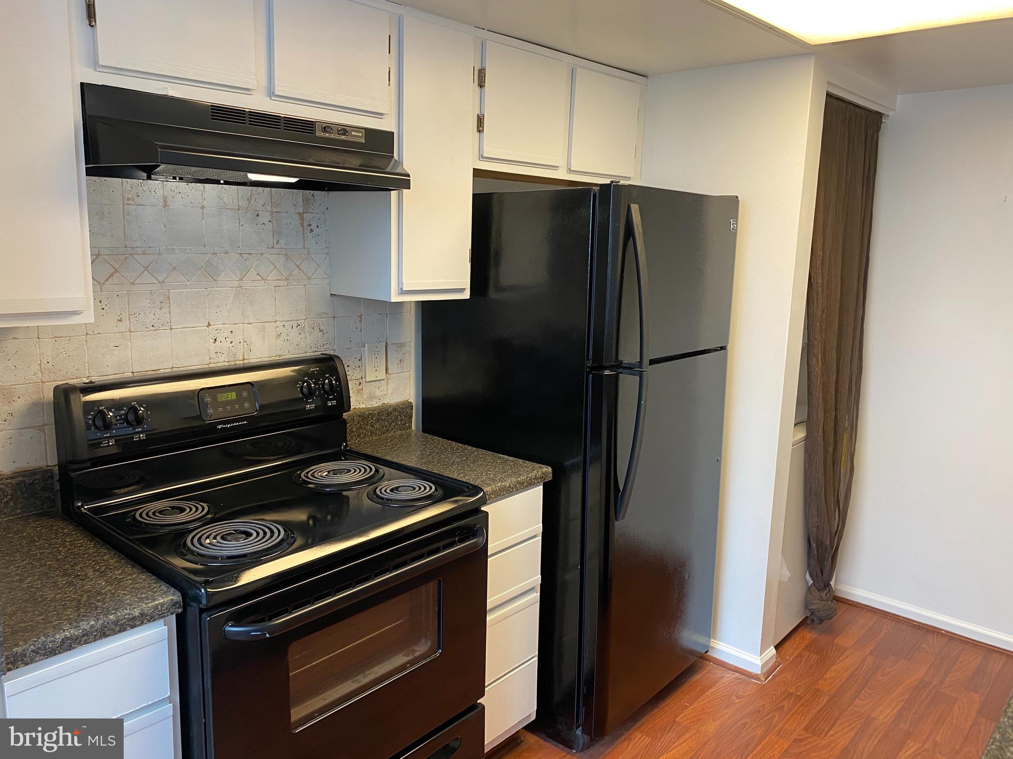 THE VISTAS - Residential Lease