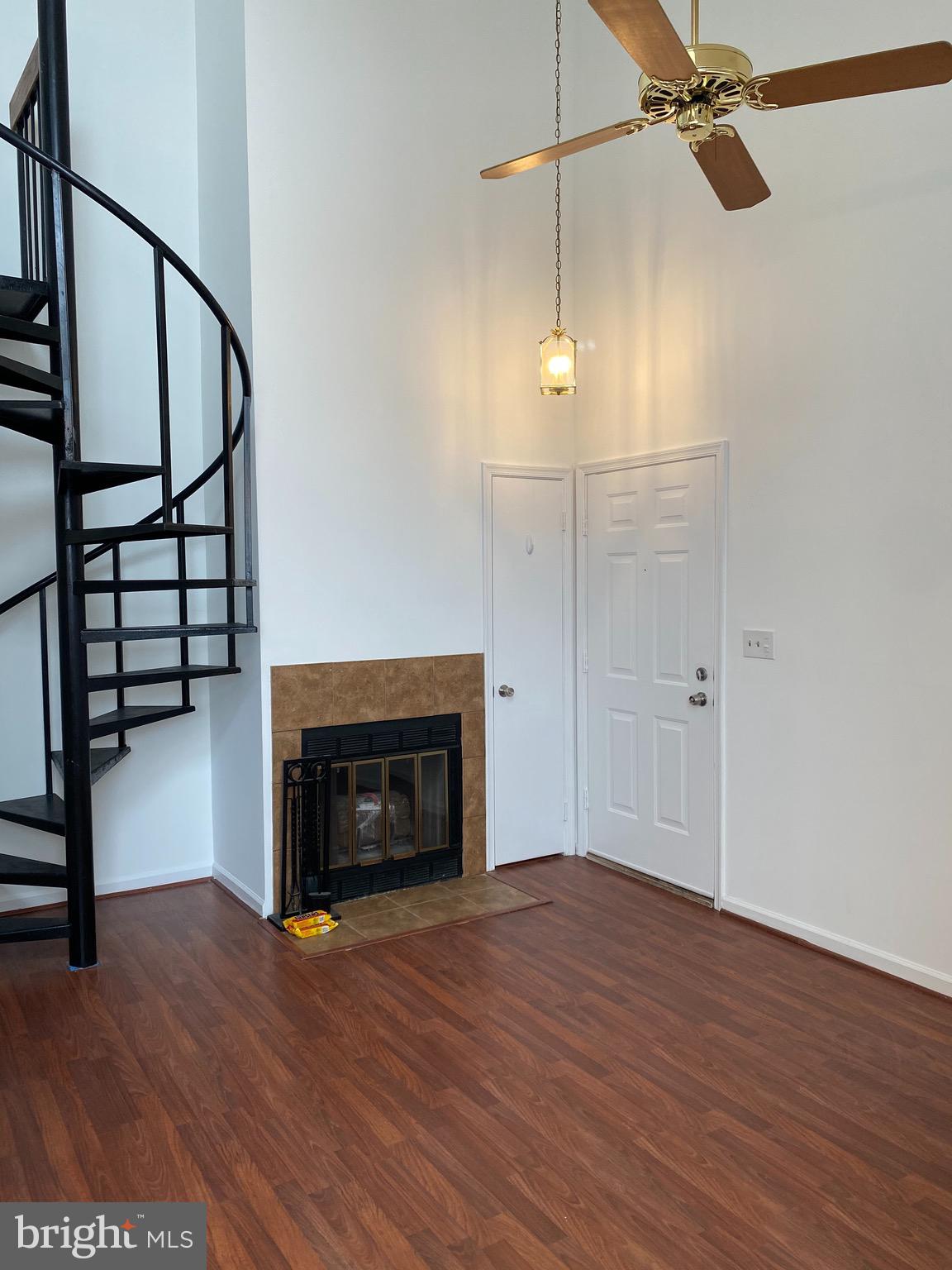 THE VISTAS - Residential Lease