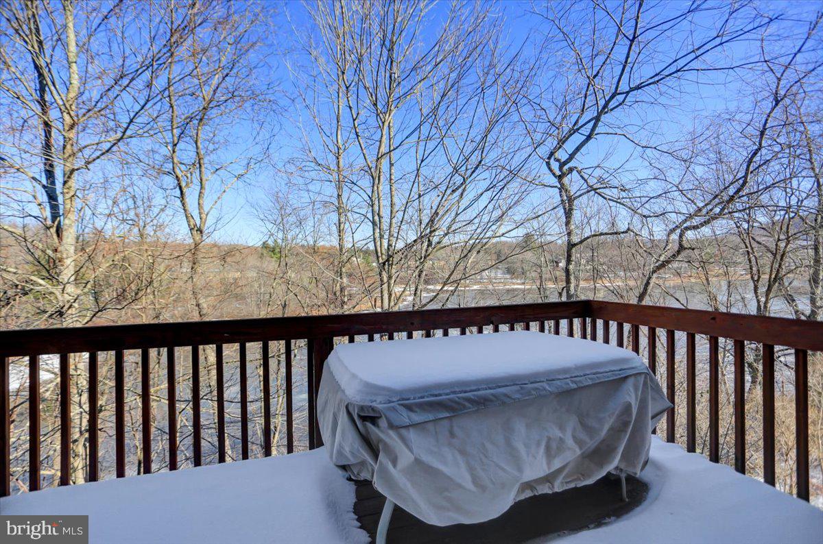 DEEP CREEK VILLAGE - Residential