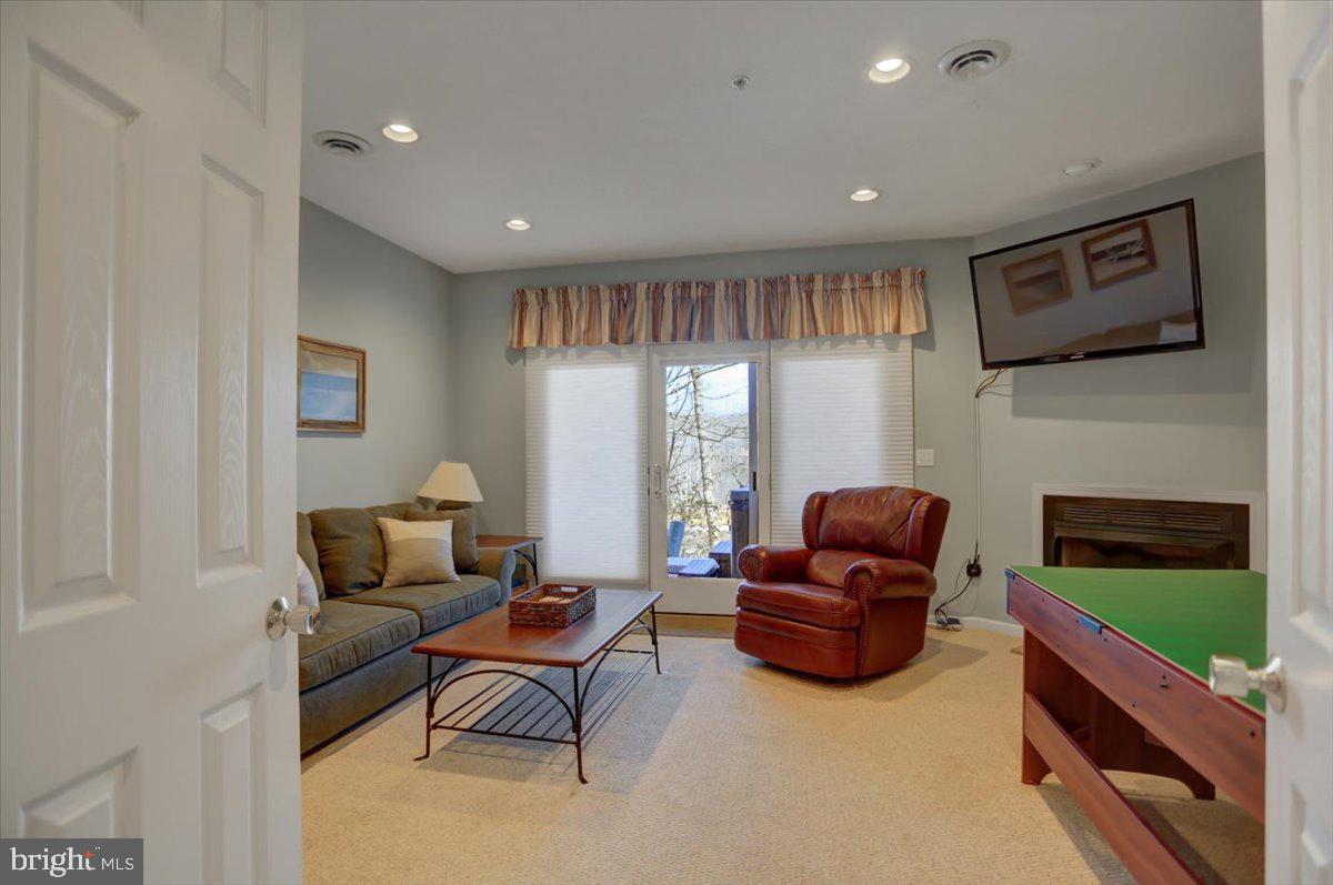 DEEP CREEK VILLAGE - Residential