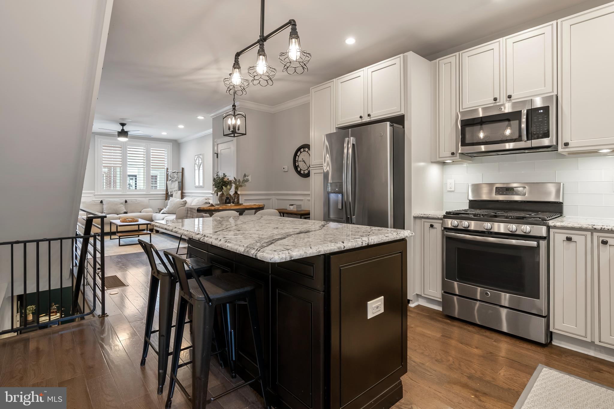 POINT BREEZE - Residential